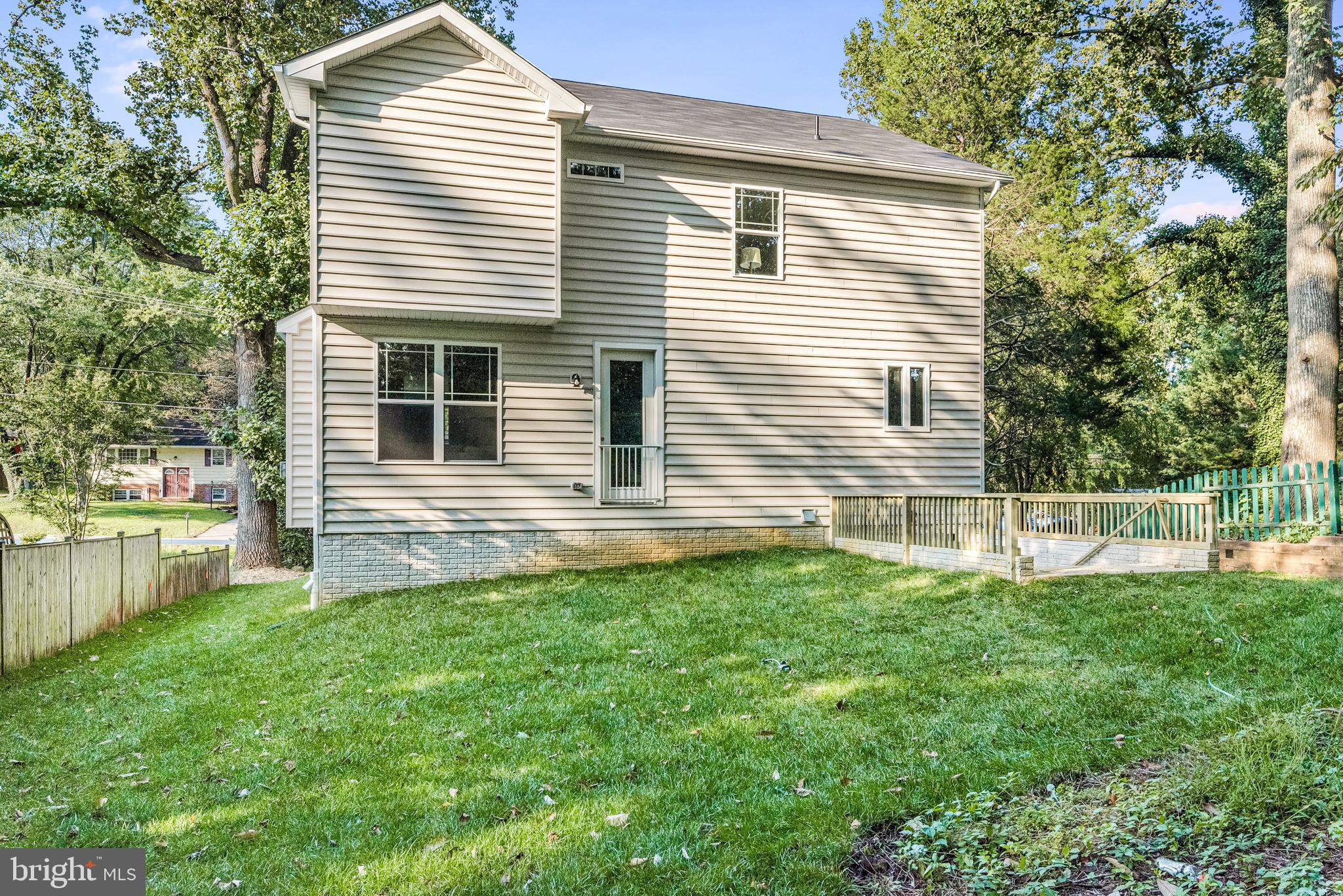 POWHATAN BEACH - Residential