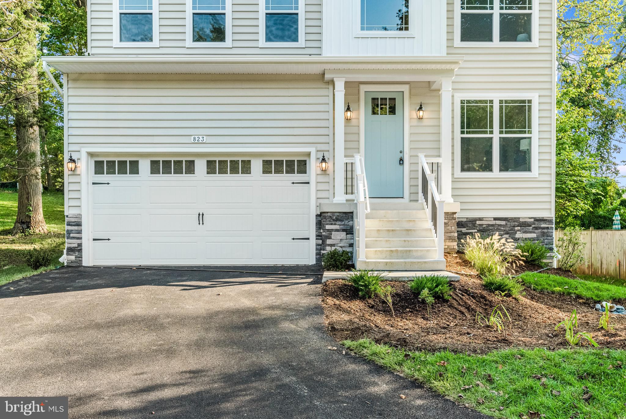 POWHATAN BEACH - Residential