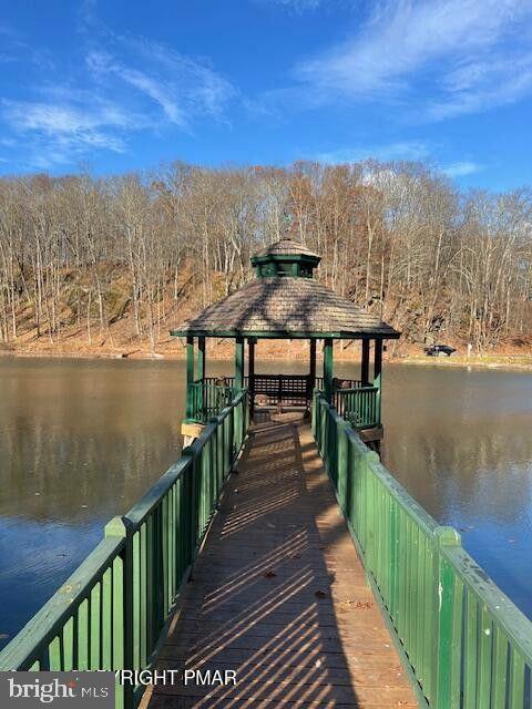 TWIN LAKE ESTATES - Residential