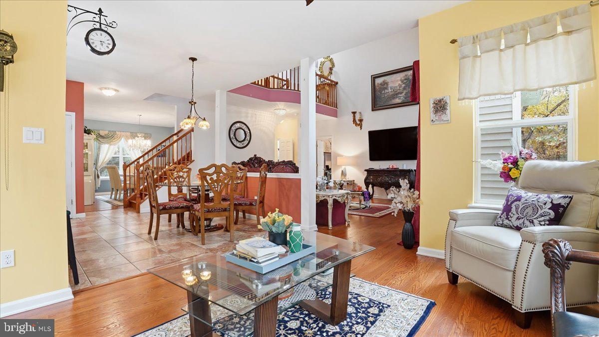 TWIN LAKE ESTATES - Residential