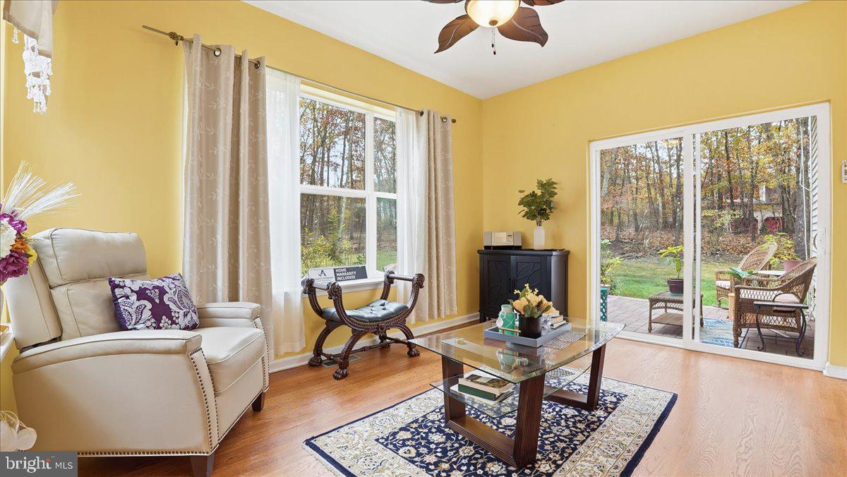 TWIN LAKE ESTATES - Residential