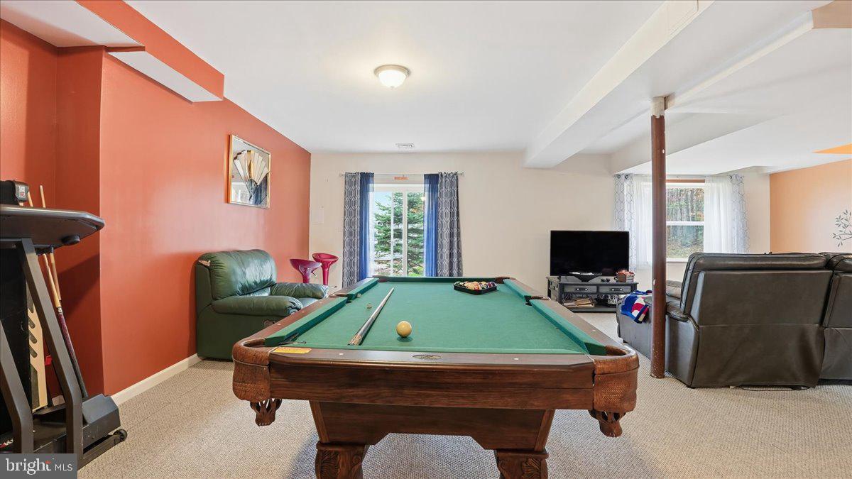 TWIN LAKE ESTATES - Residential