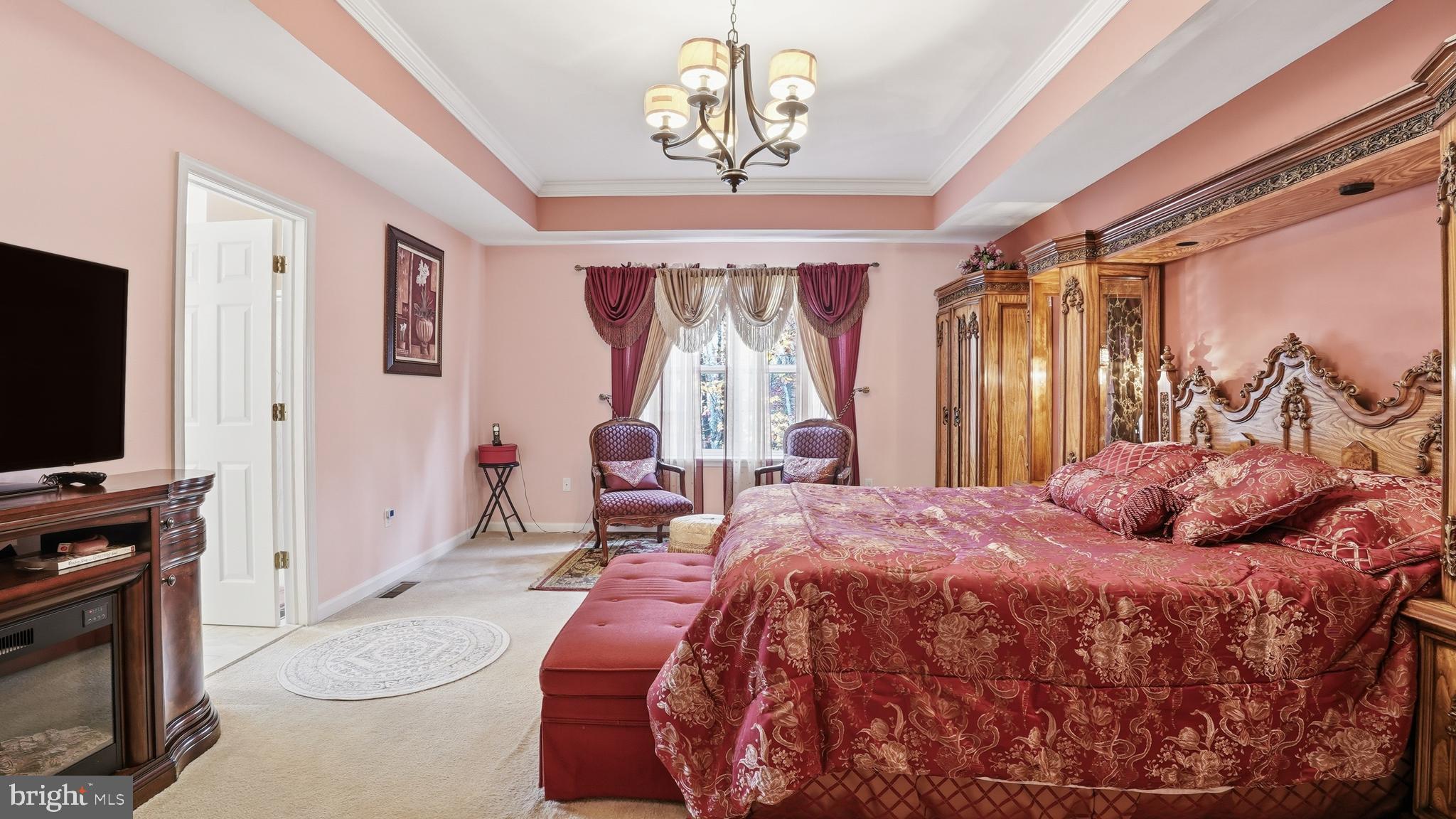 TWIN LAKE ESTATES - Residential