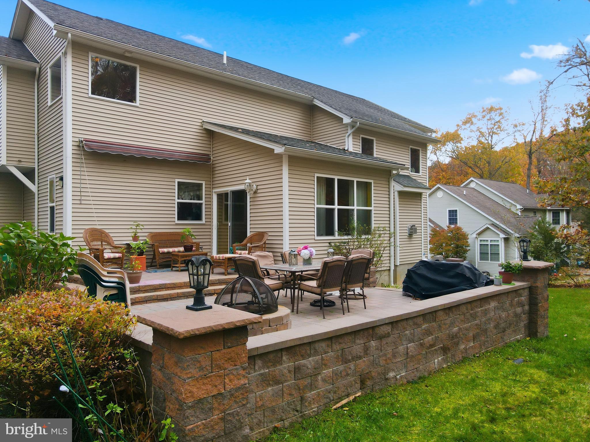 TWIN LAKE ESTATES - Residential