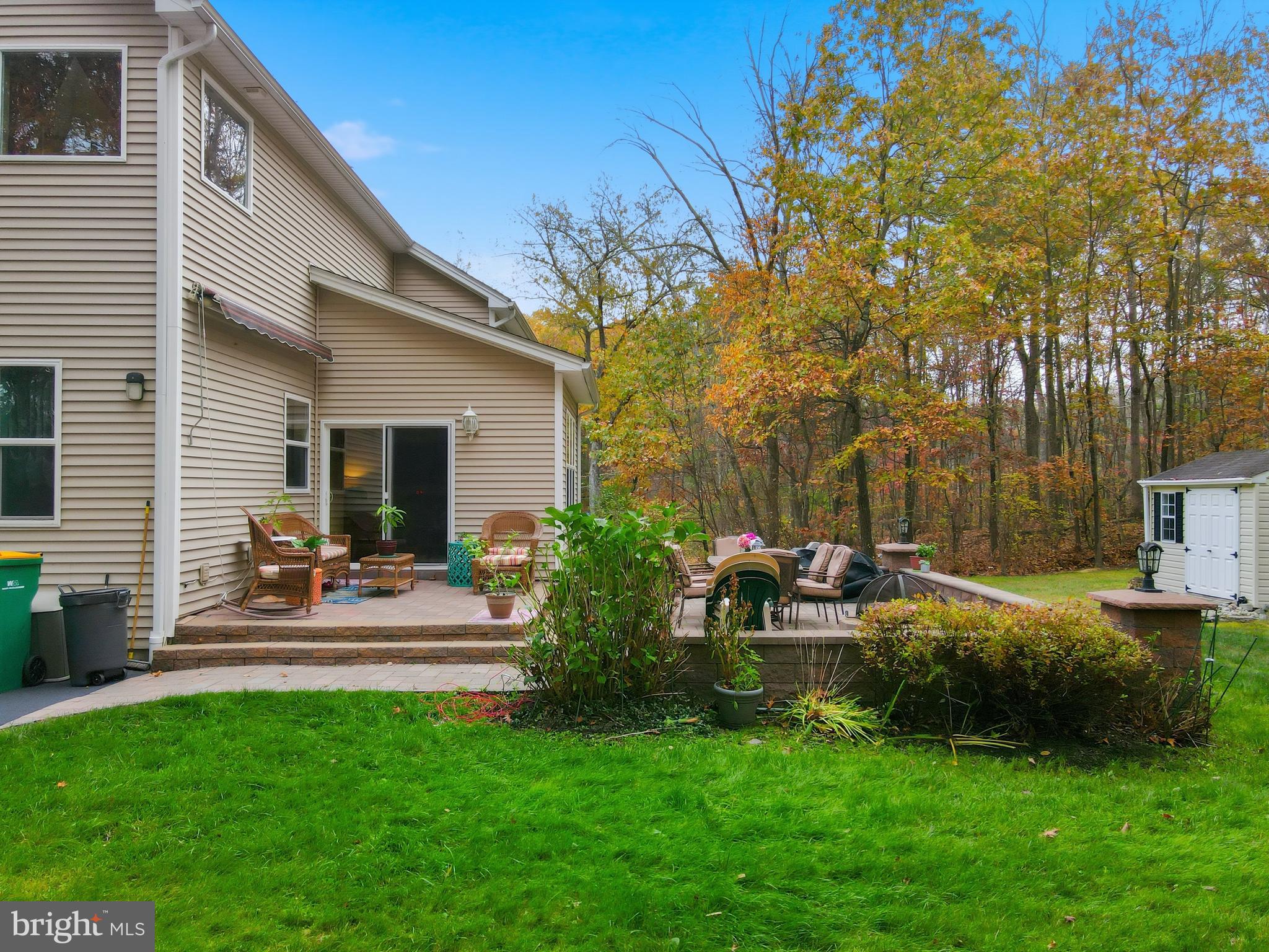 TWIN LAKE ESTATES - Residential