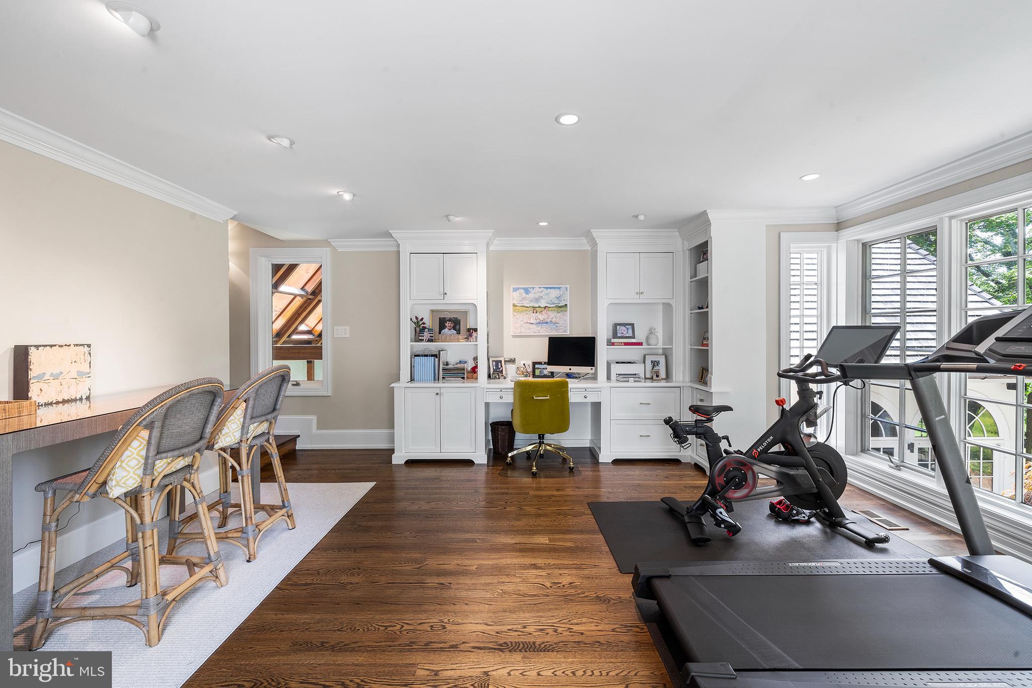 RADNOR HUNT - Residential