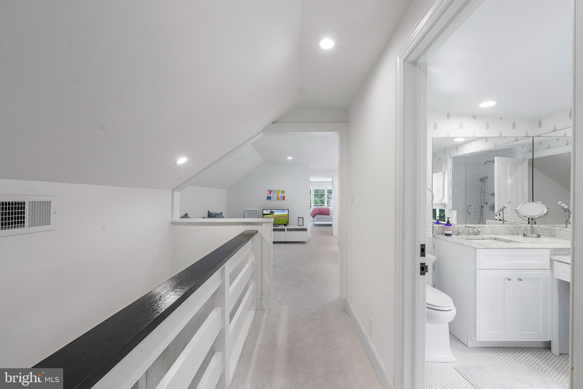 RADNOR HUNT - Residential