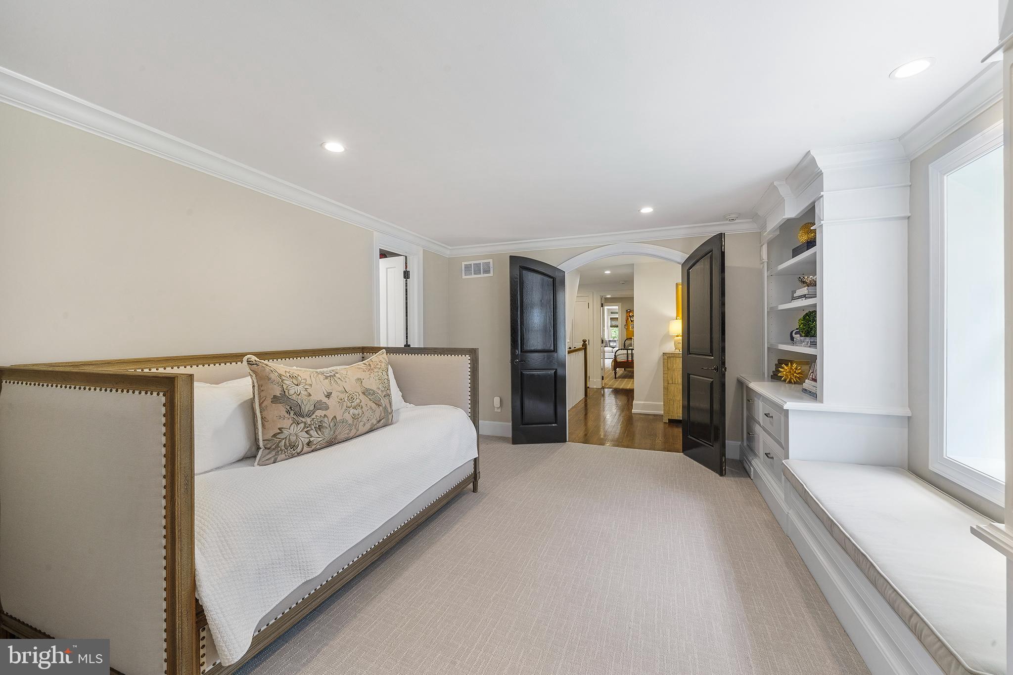 RADNOR HUNT - Residential