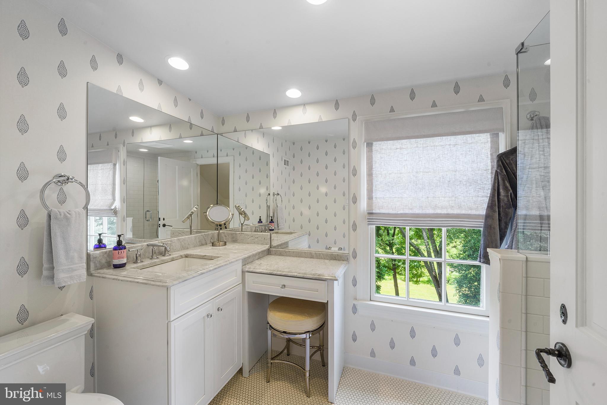 RADNOR HUNT - Residential