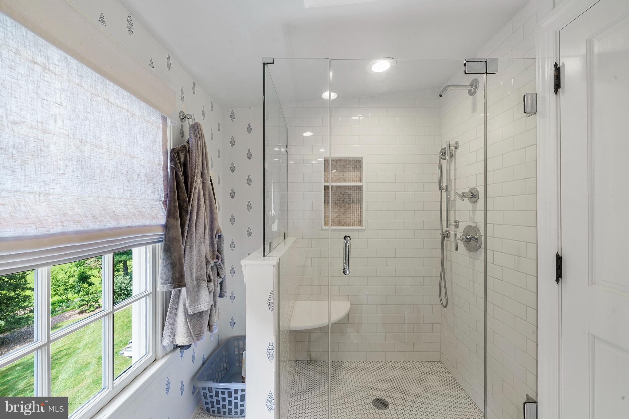 RADNOR HUNT - Residential