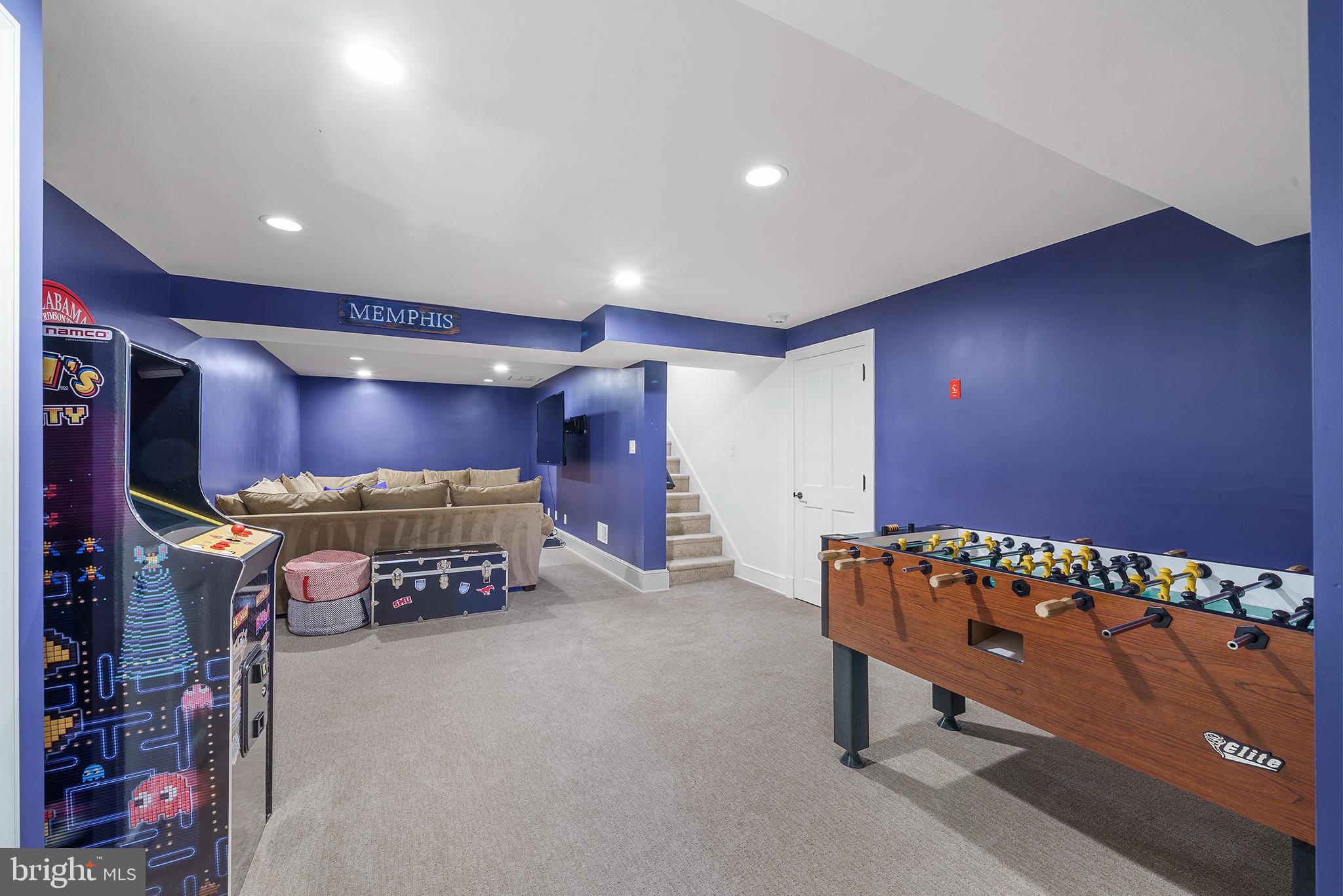 RADNOR HUNT - Residential