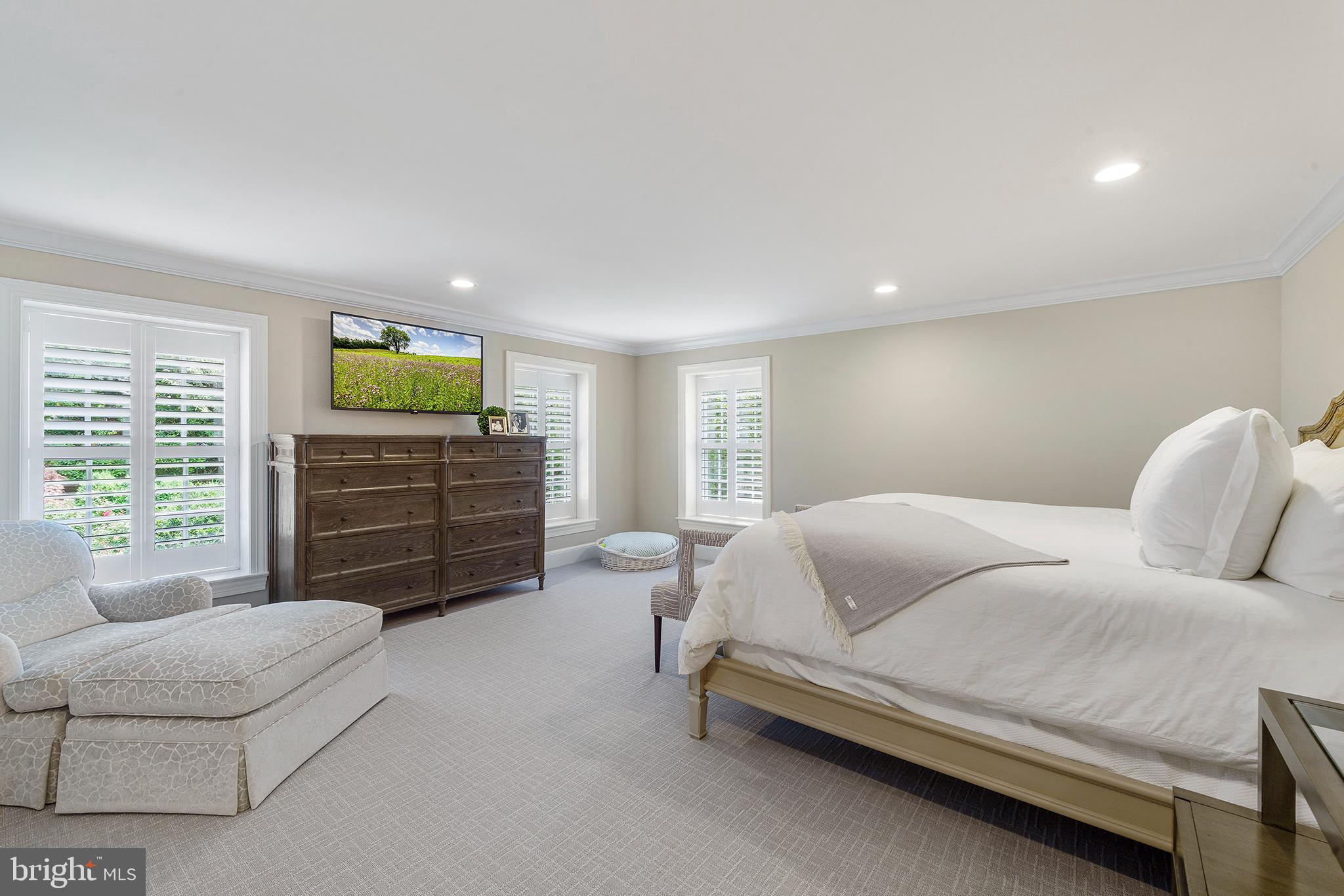 RADNOR HUNT - Residential