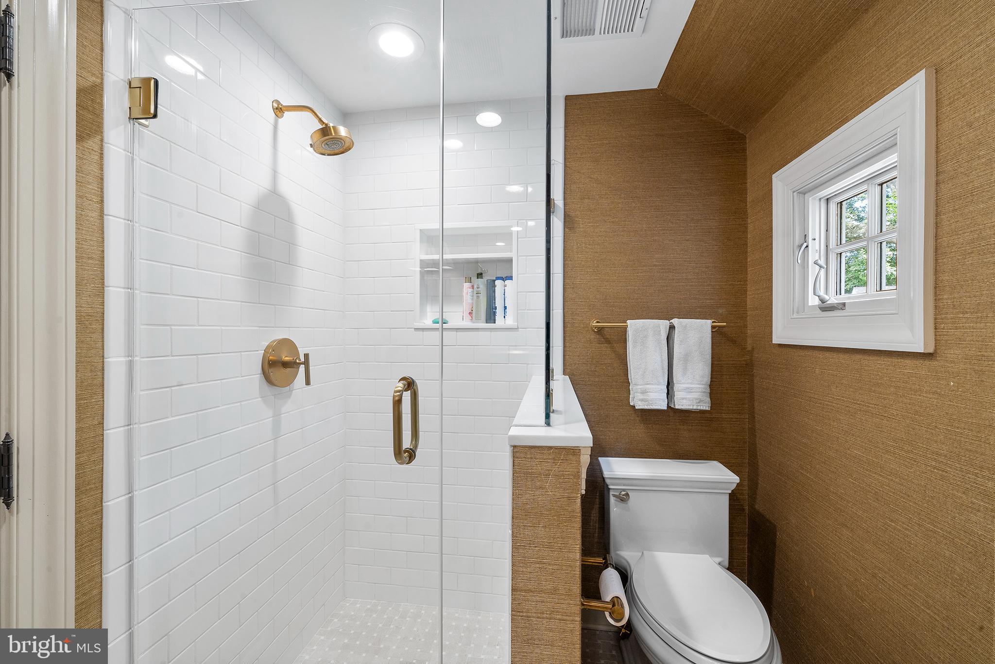 RADNOR HUNT - Residential