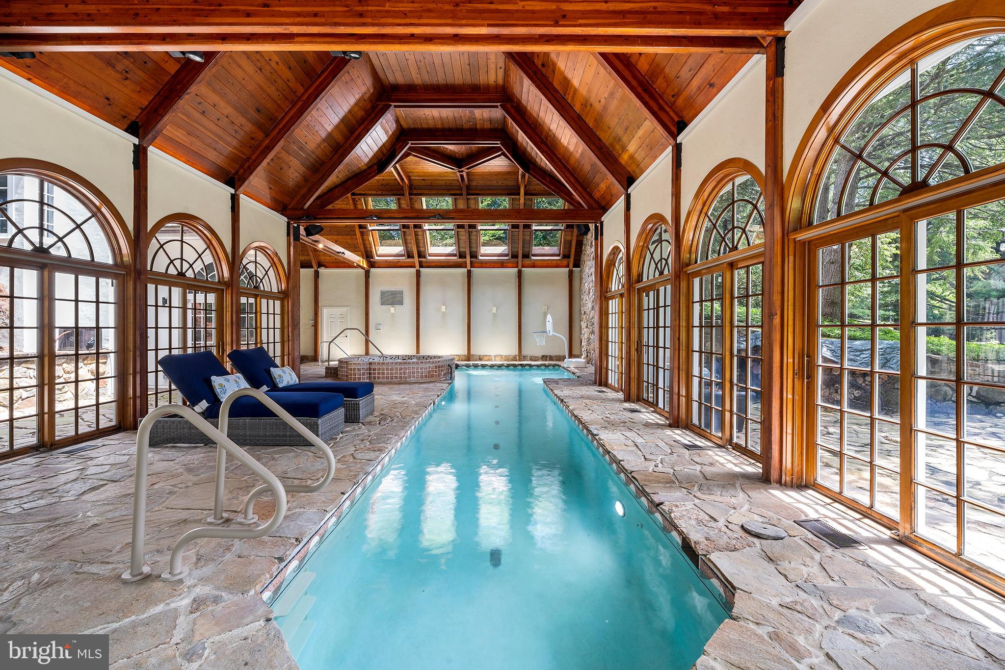 RADNOR HUNT - Residential