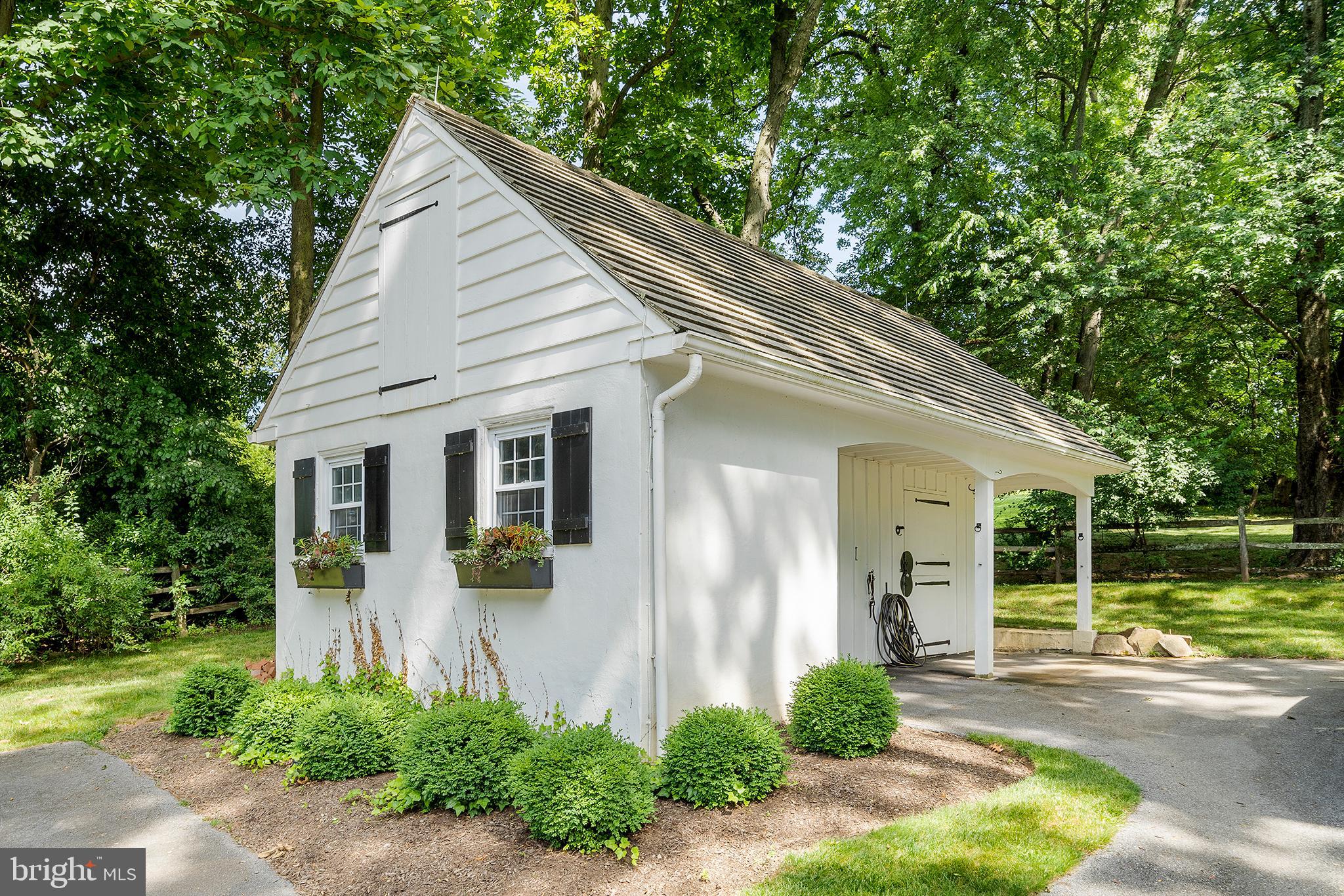 RADNOR HUNT - Residential