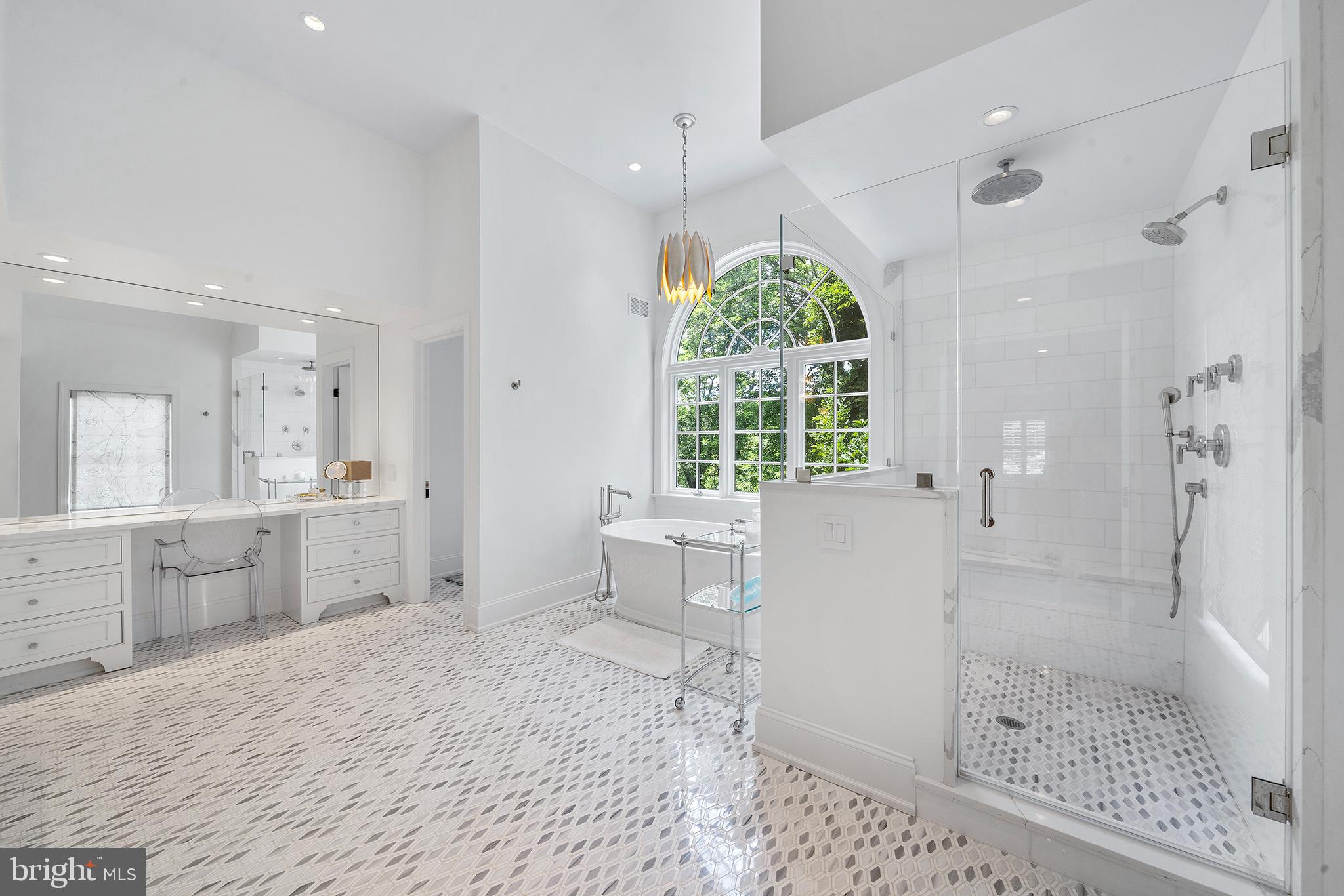 RADNOR HUNT - Residential