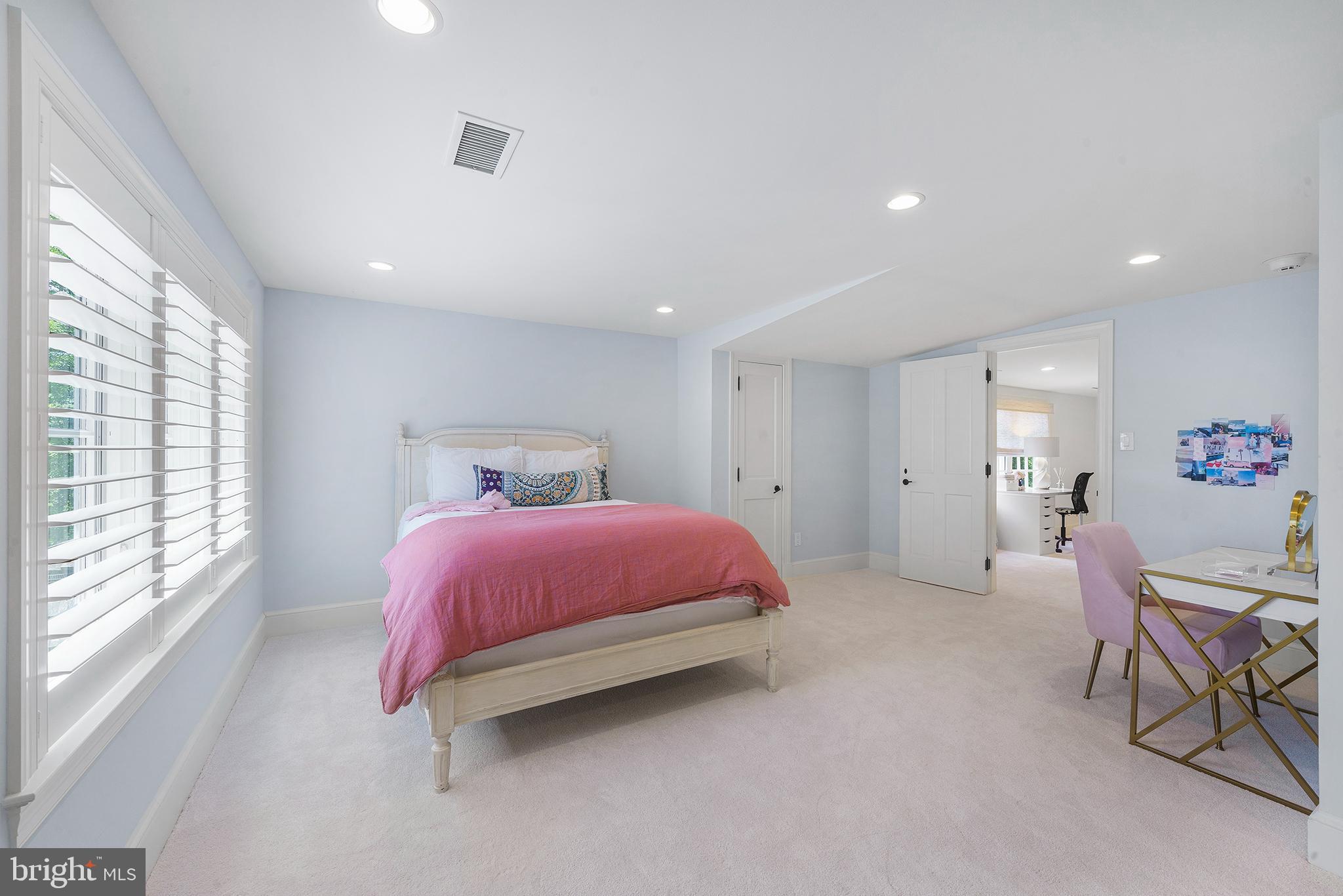 RADNOR HUNT - Residential