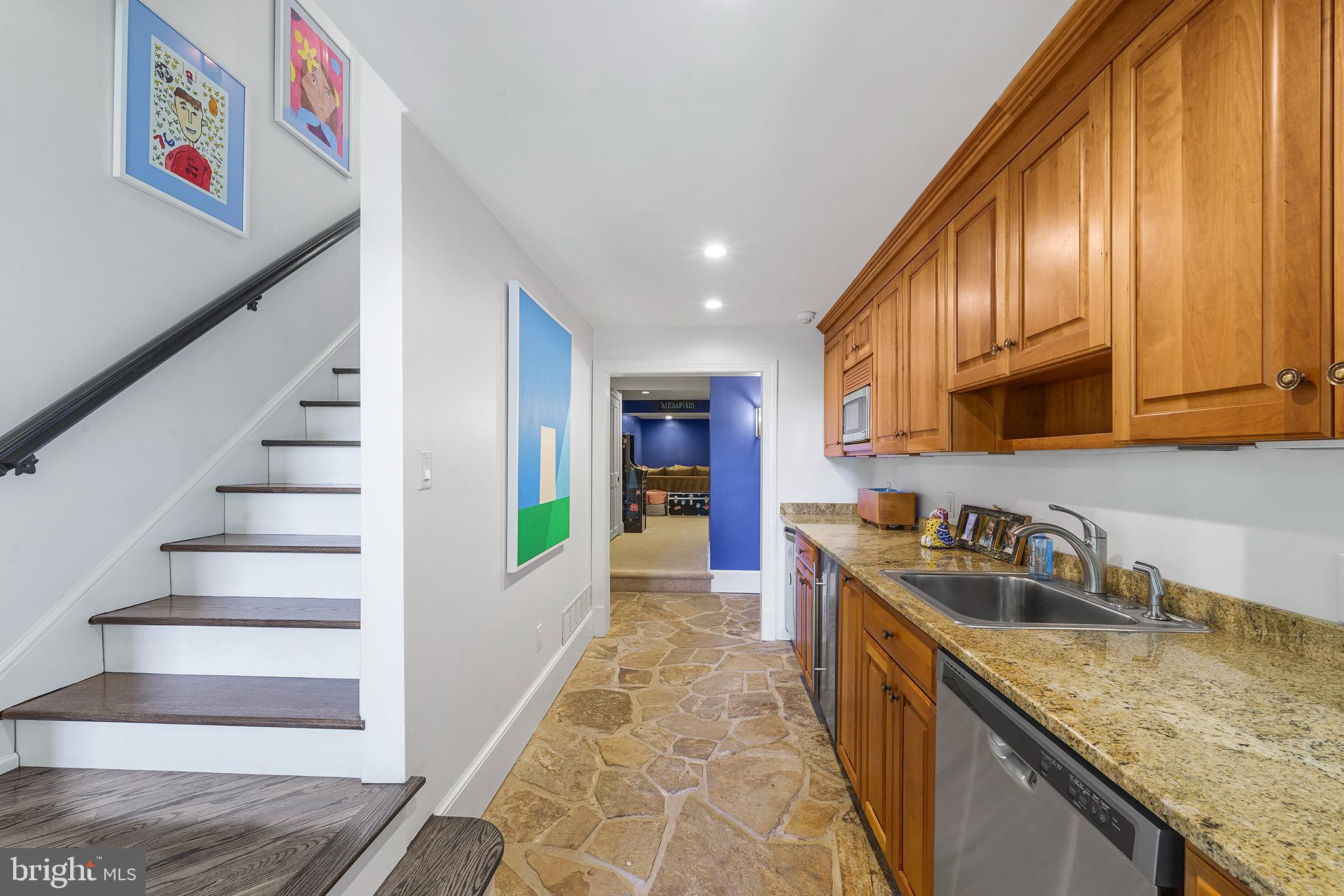 RADNOR HUNT - Residential