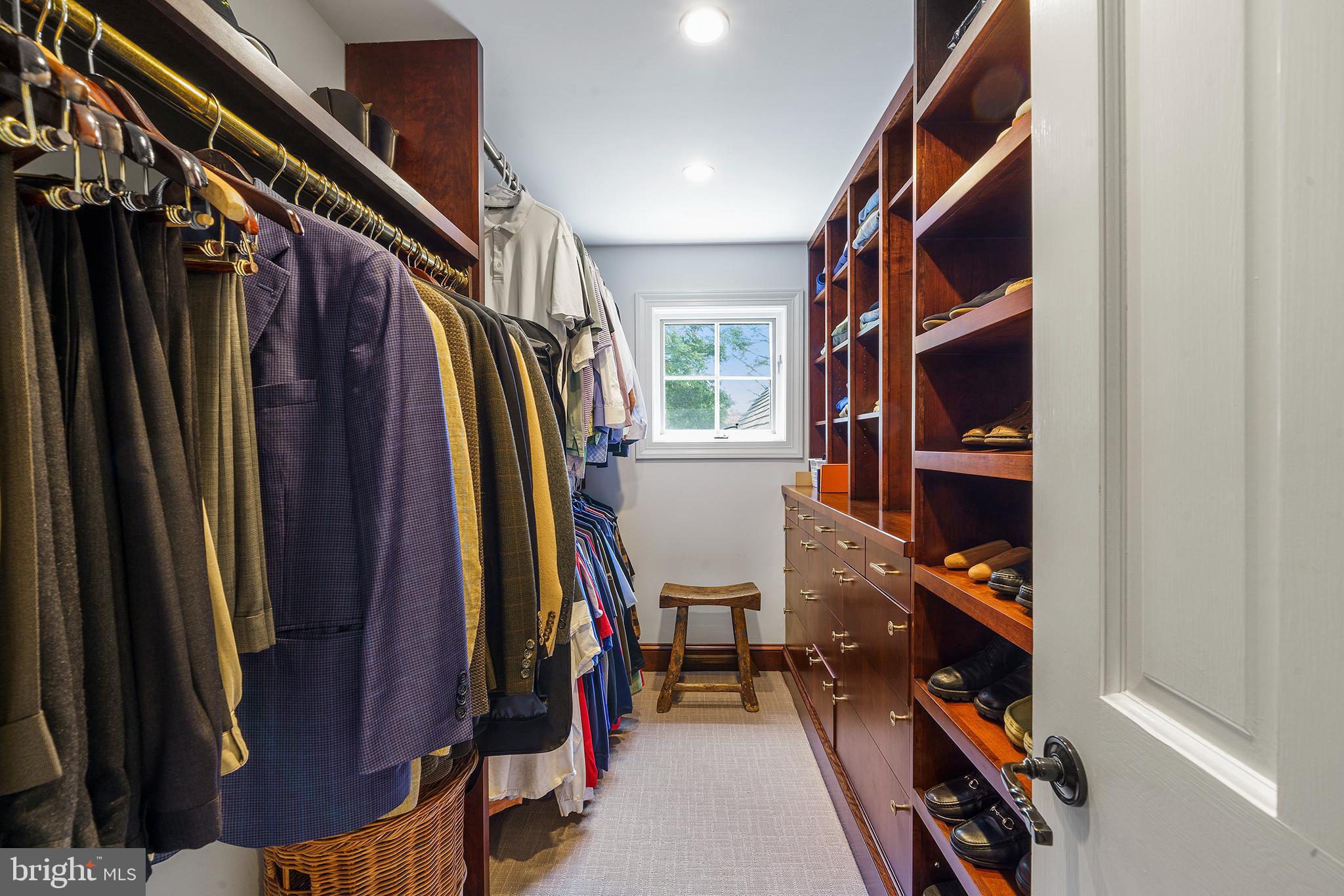 RADNOR HUNT - Residential