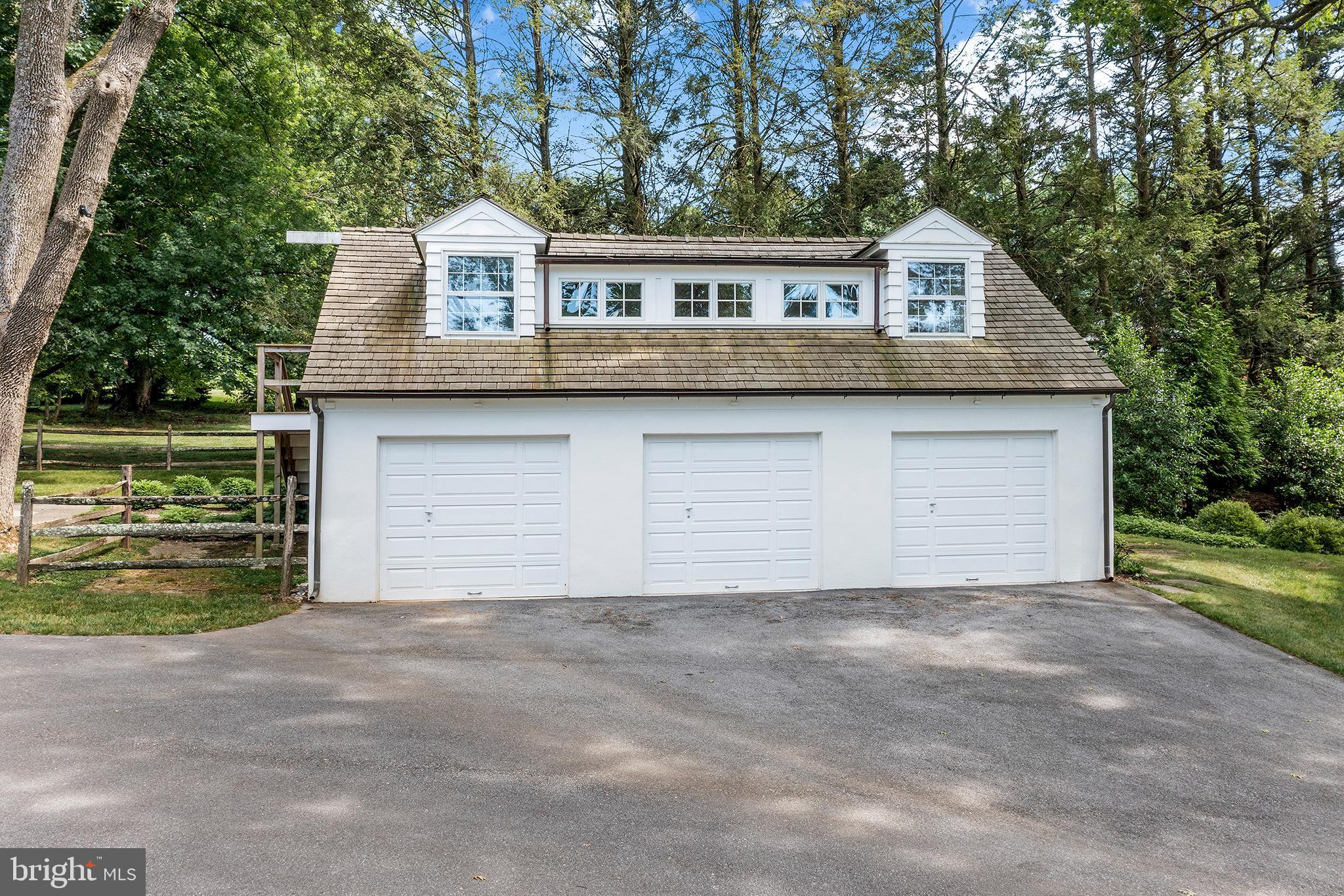 RADNOR HUNT - Residential