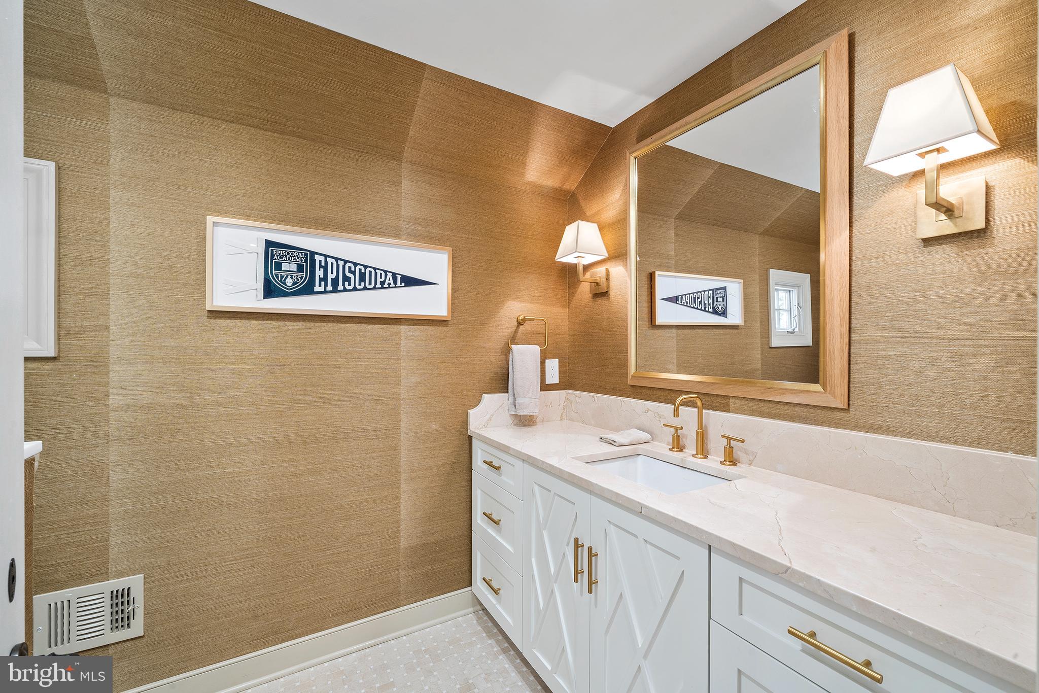 RADNOR HUNT - Residential