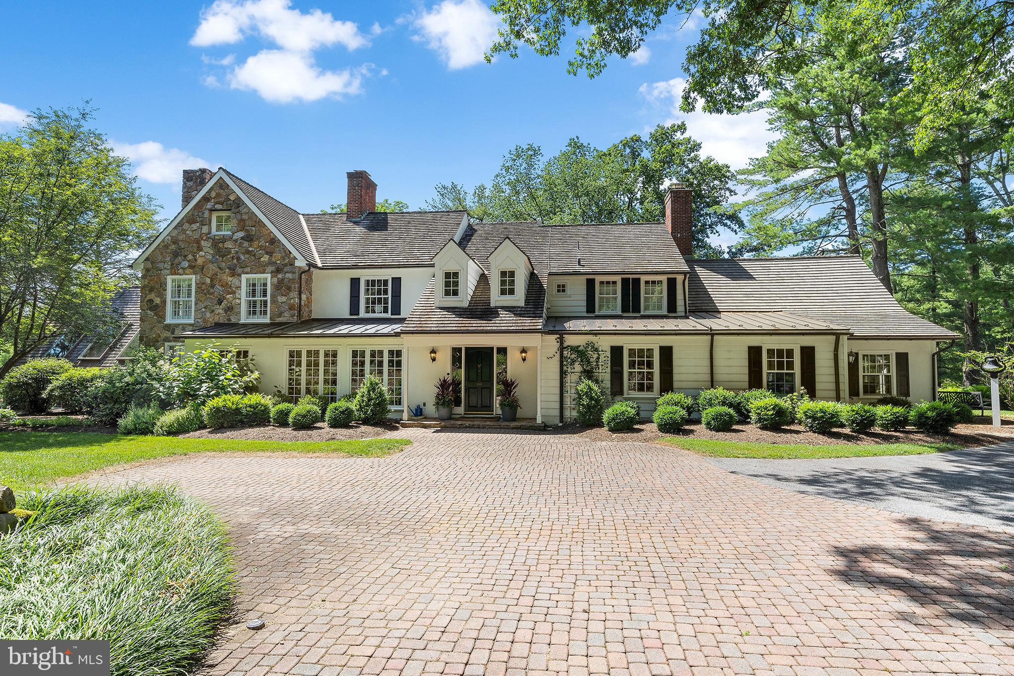 RADNOR HUNT - Residential