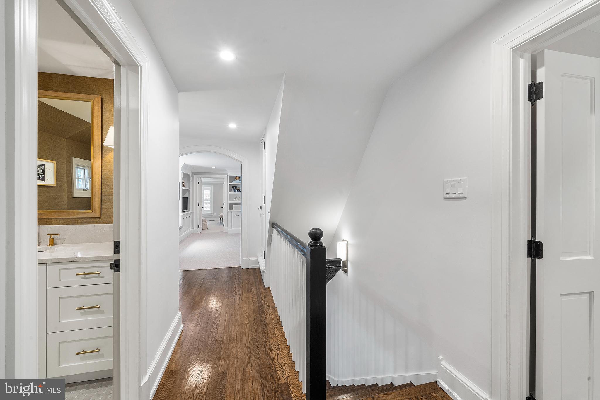 RADNOR HUNT - Residential