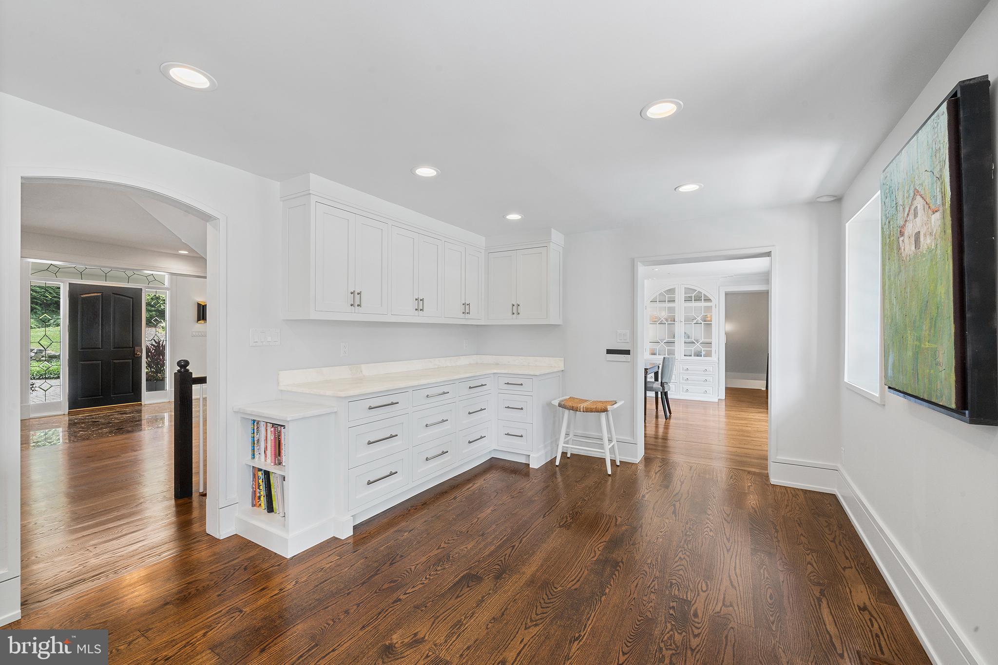 RADNOR HUNT - Residential