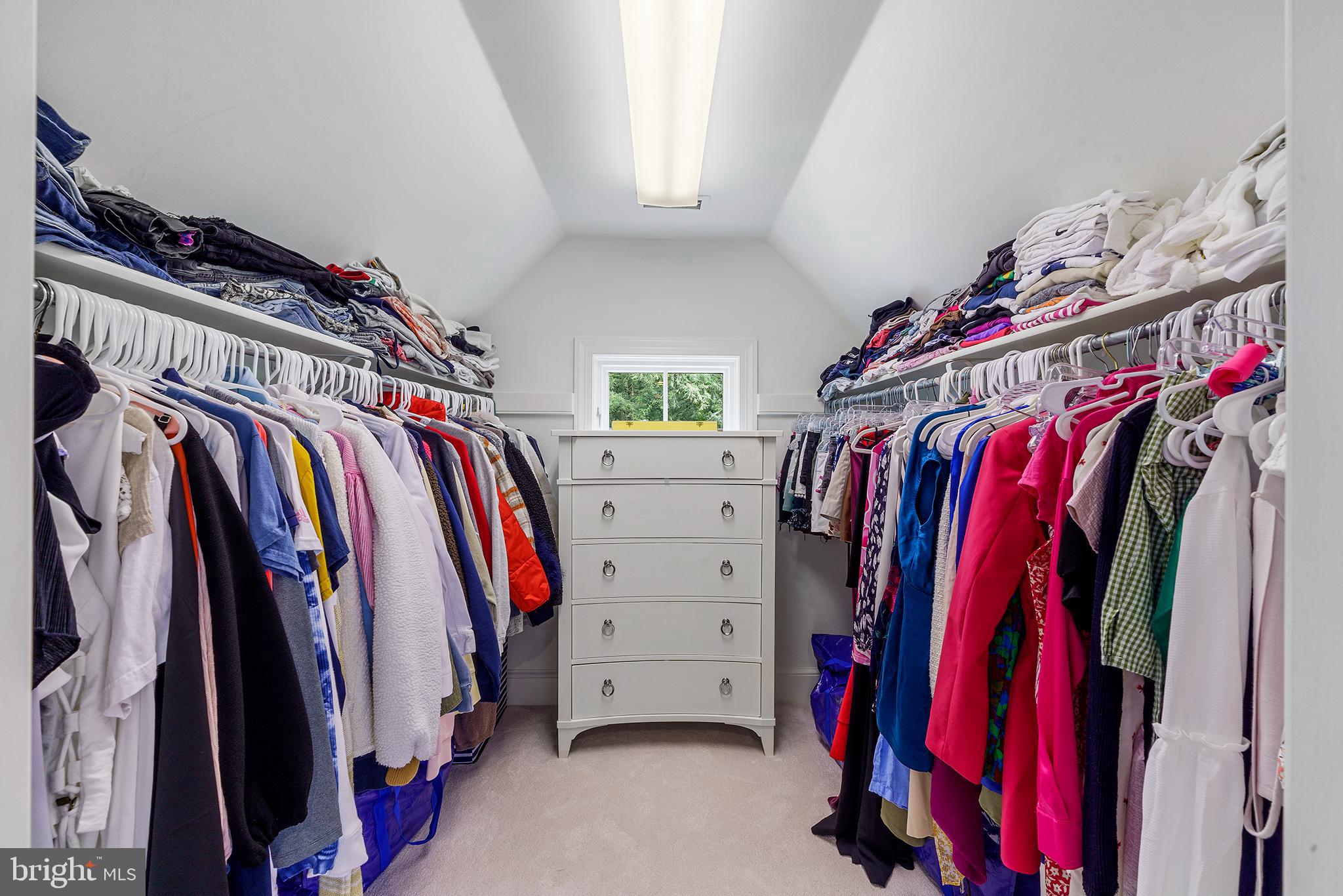 RADNOR HUNT - Residential