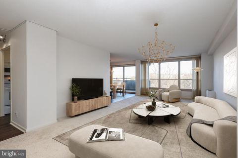 Photo of 1001 City Avenue #EC-911, WYNNEWOOD, PA 19096 (MLS # PAMC2165454)