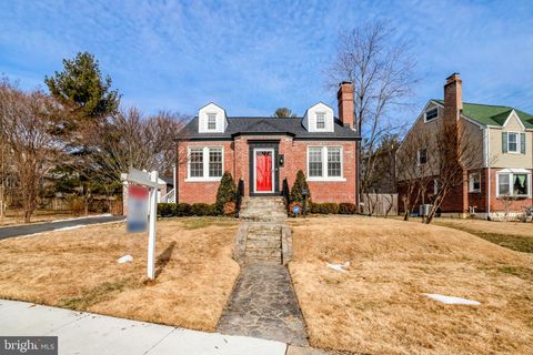 6070 WOOTEN DRIVE FALLS CHURCH VA 22044