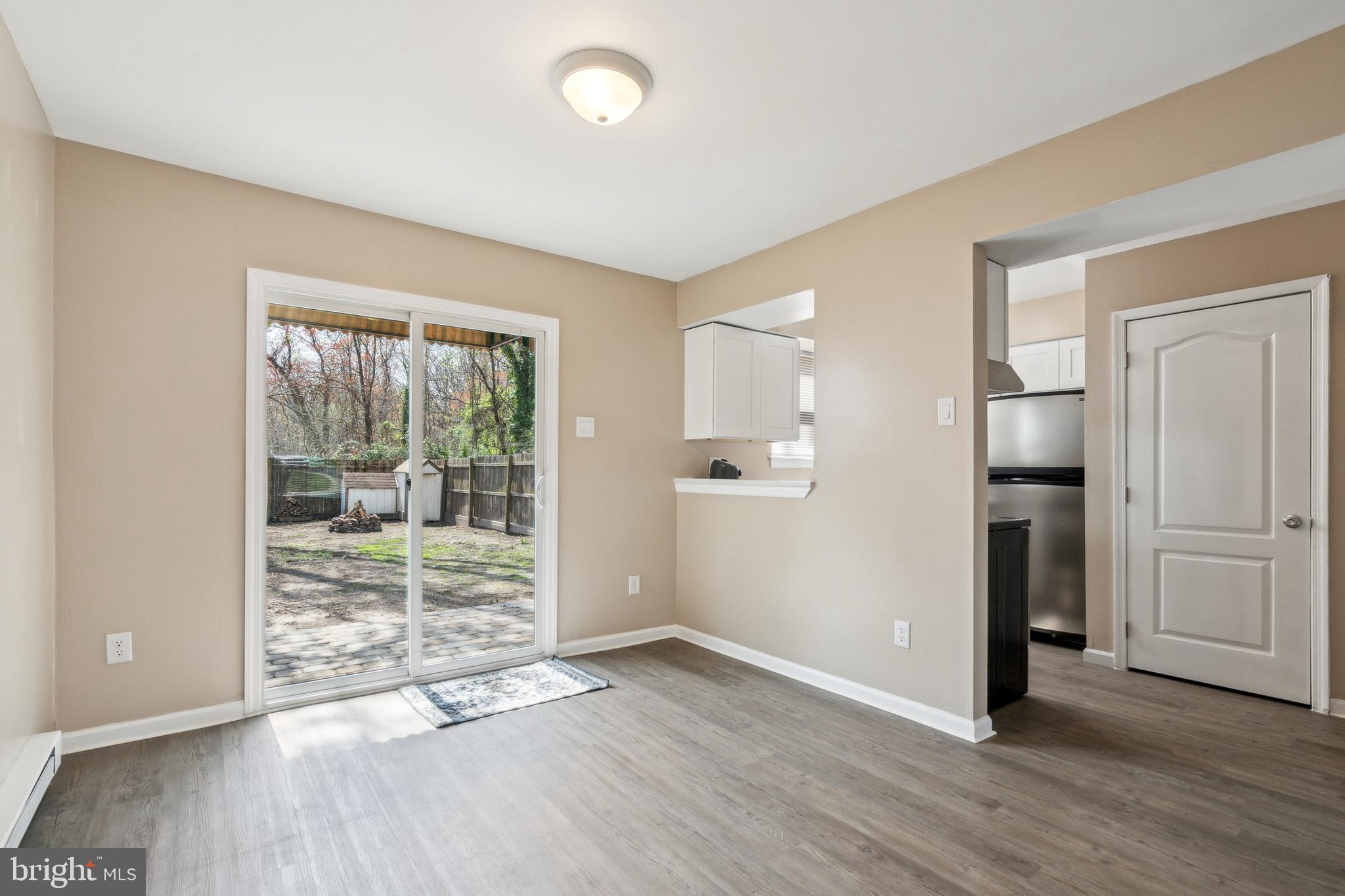 540 W LOCH LOMOND DRIVE