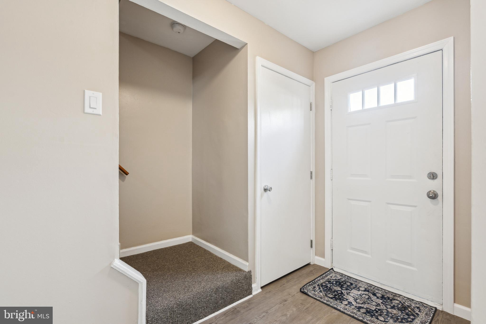 540 W LOCH LOMOND DRIVE