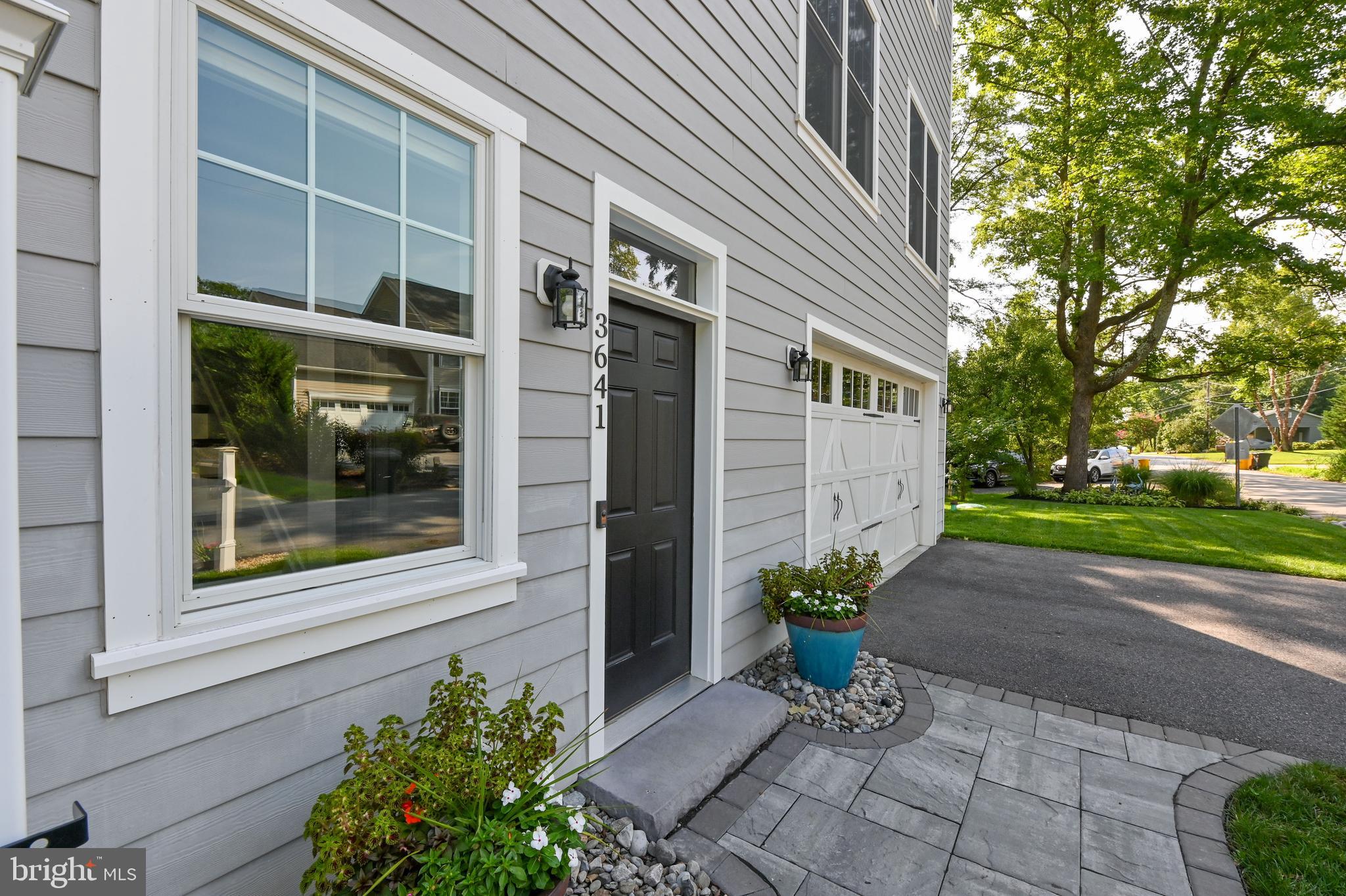 SELBY ON THE BAY - Residential