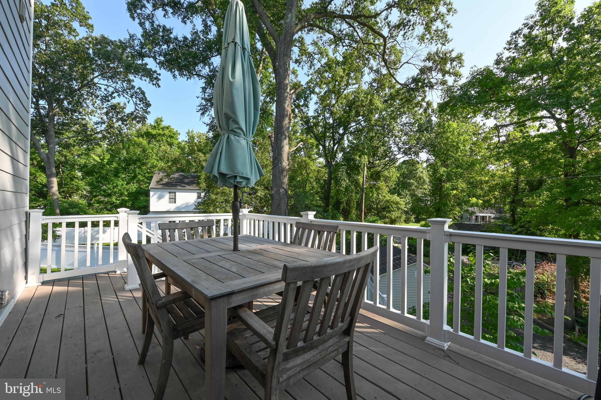 SELBY ON THE BAY - Residential