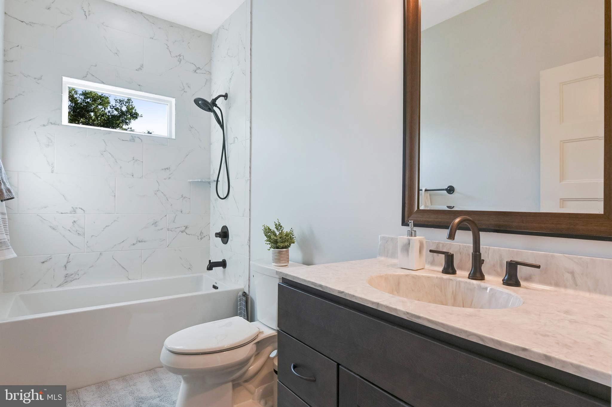 SELBY ON THE BAY - Residential