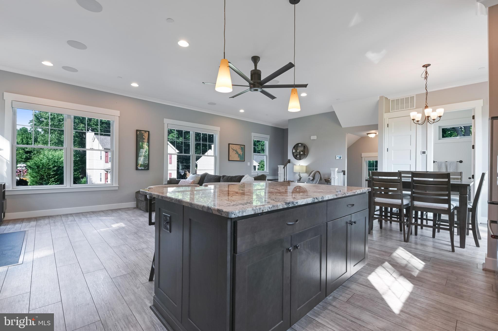 SELBY ON THE BAY - Residential