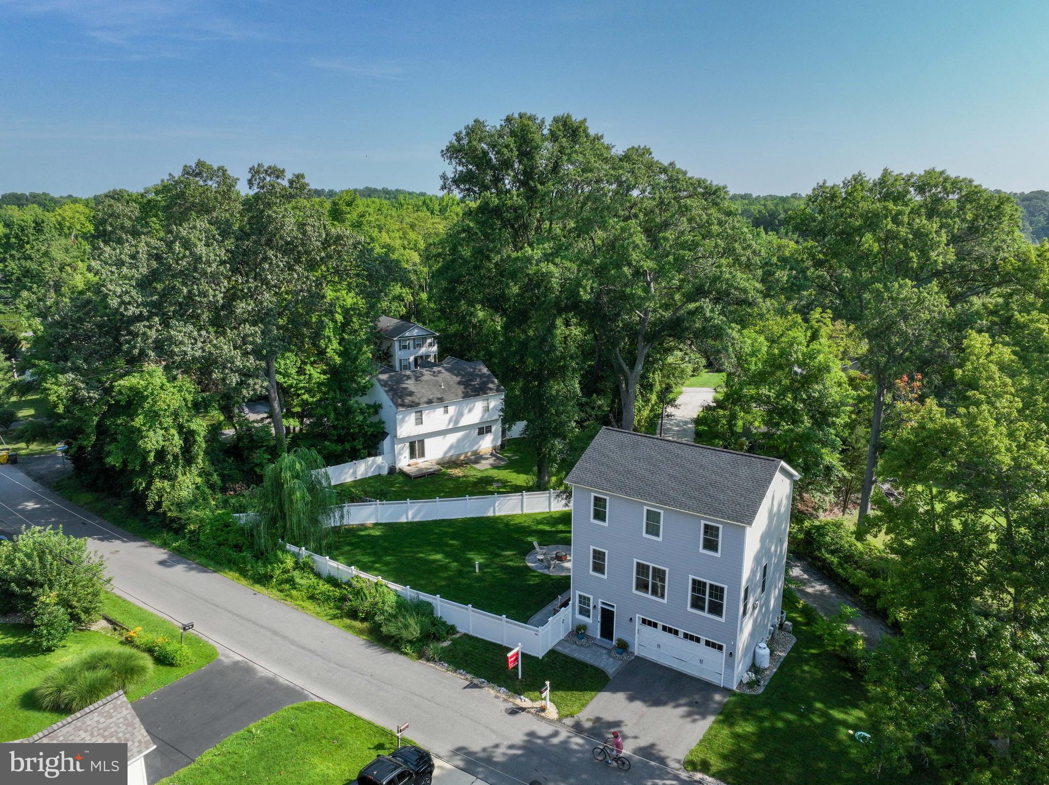 SELBY ON THE BAY - Residential