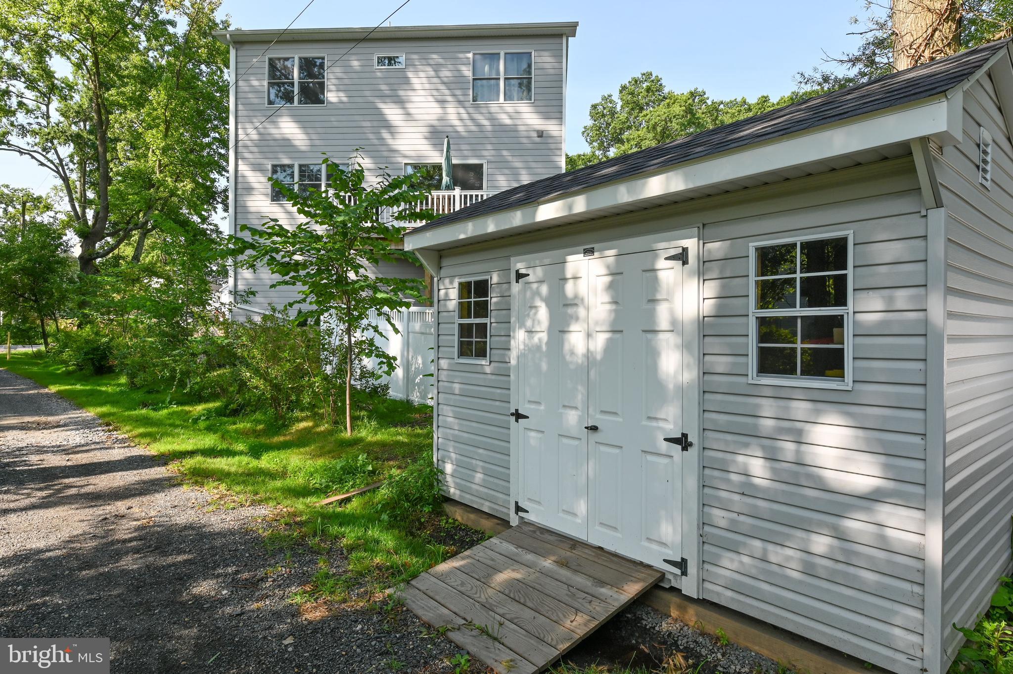 SELBY ON THE BAY - Residential