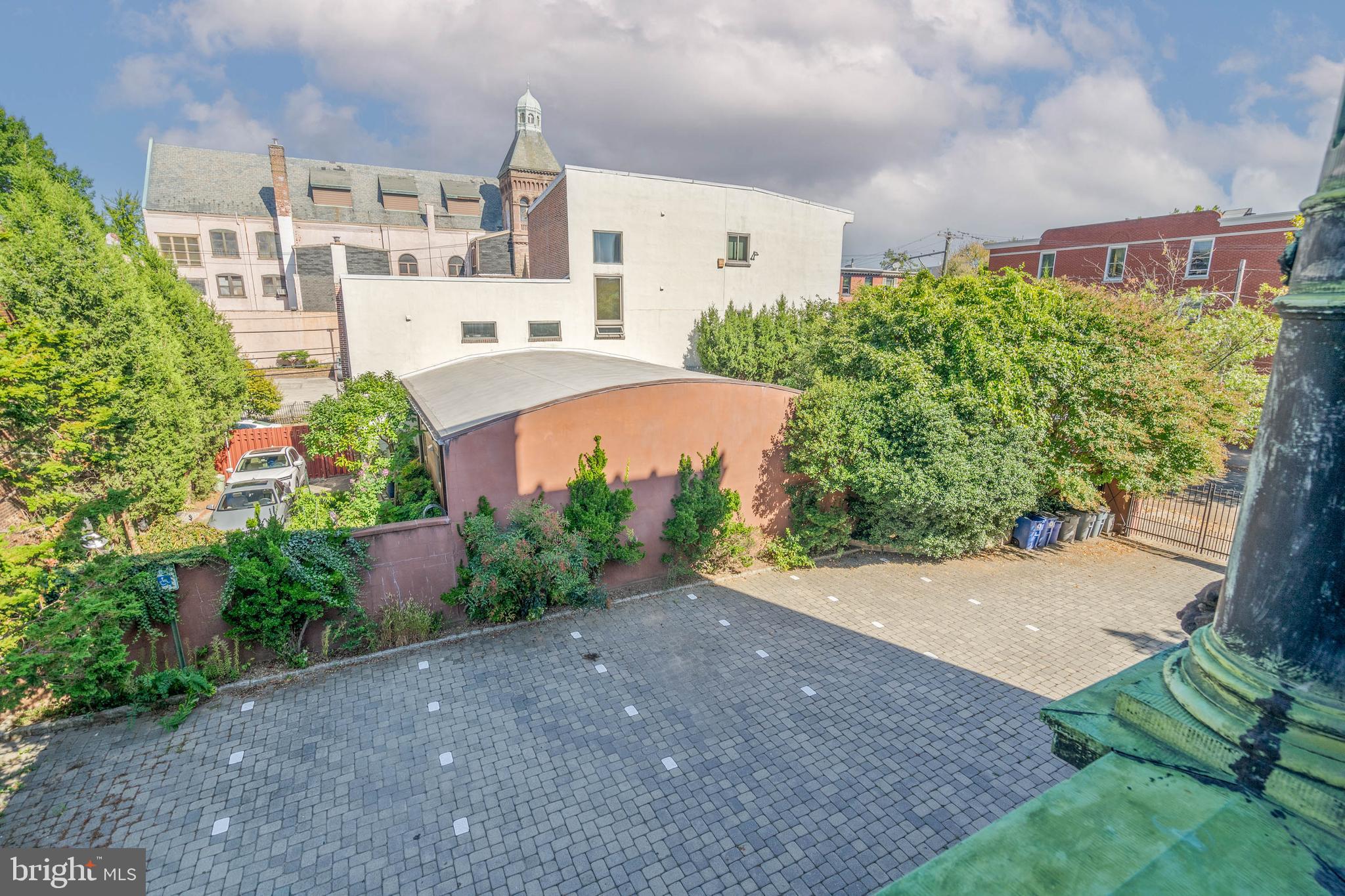 ART MUSEUM AREA - Residential