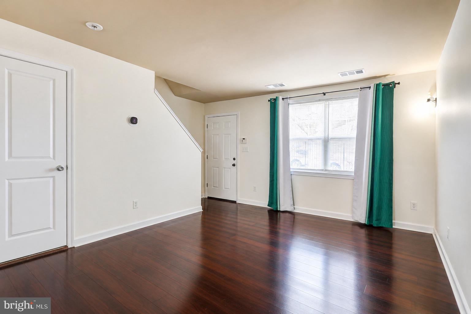 2512 KENT VILLAGE DRIVE