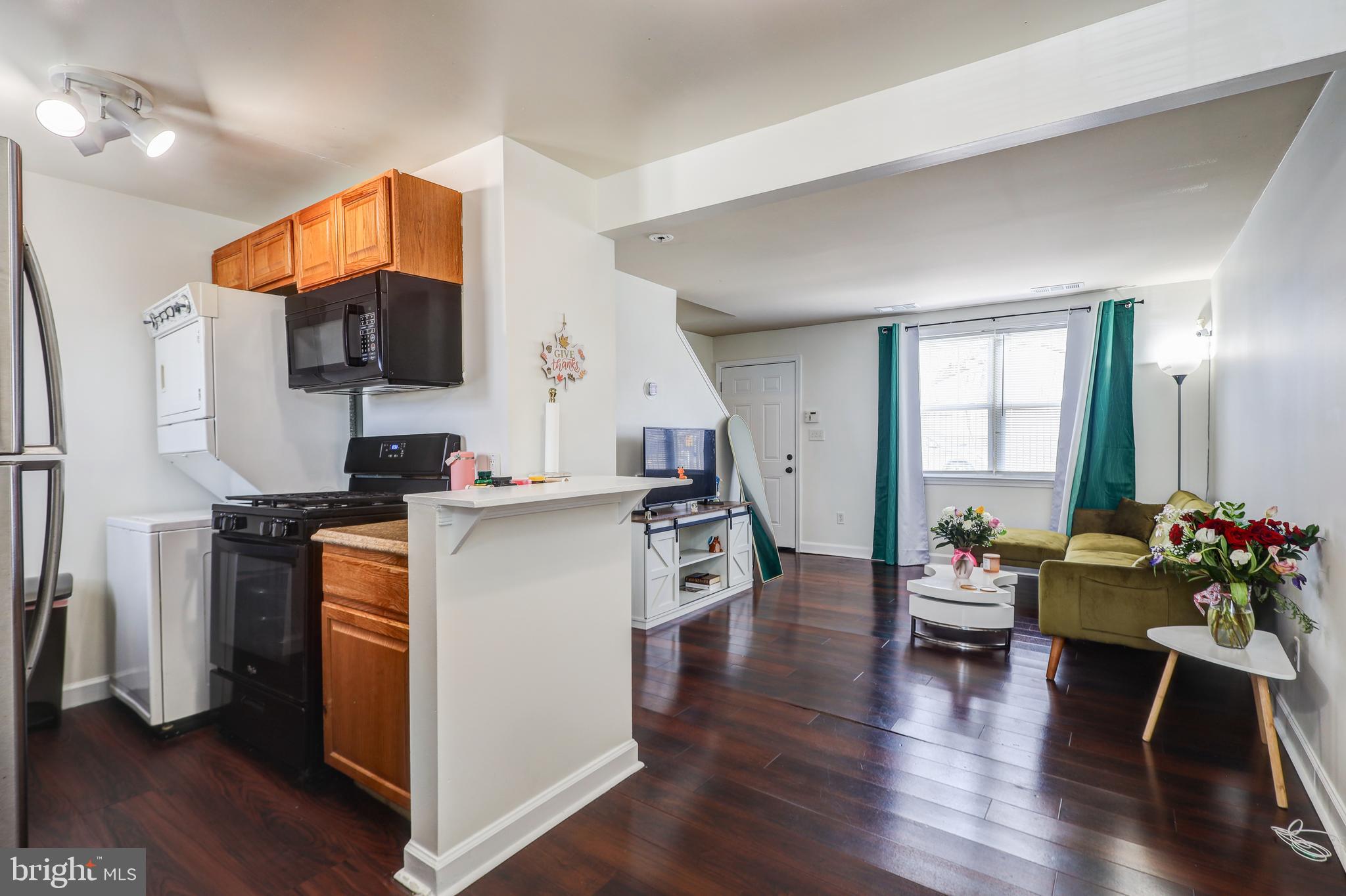 KENT VILLAGE - Residential