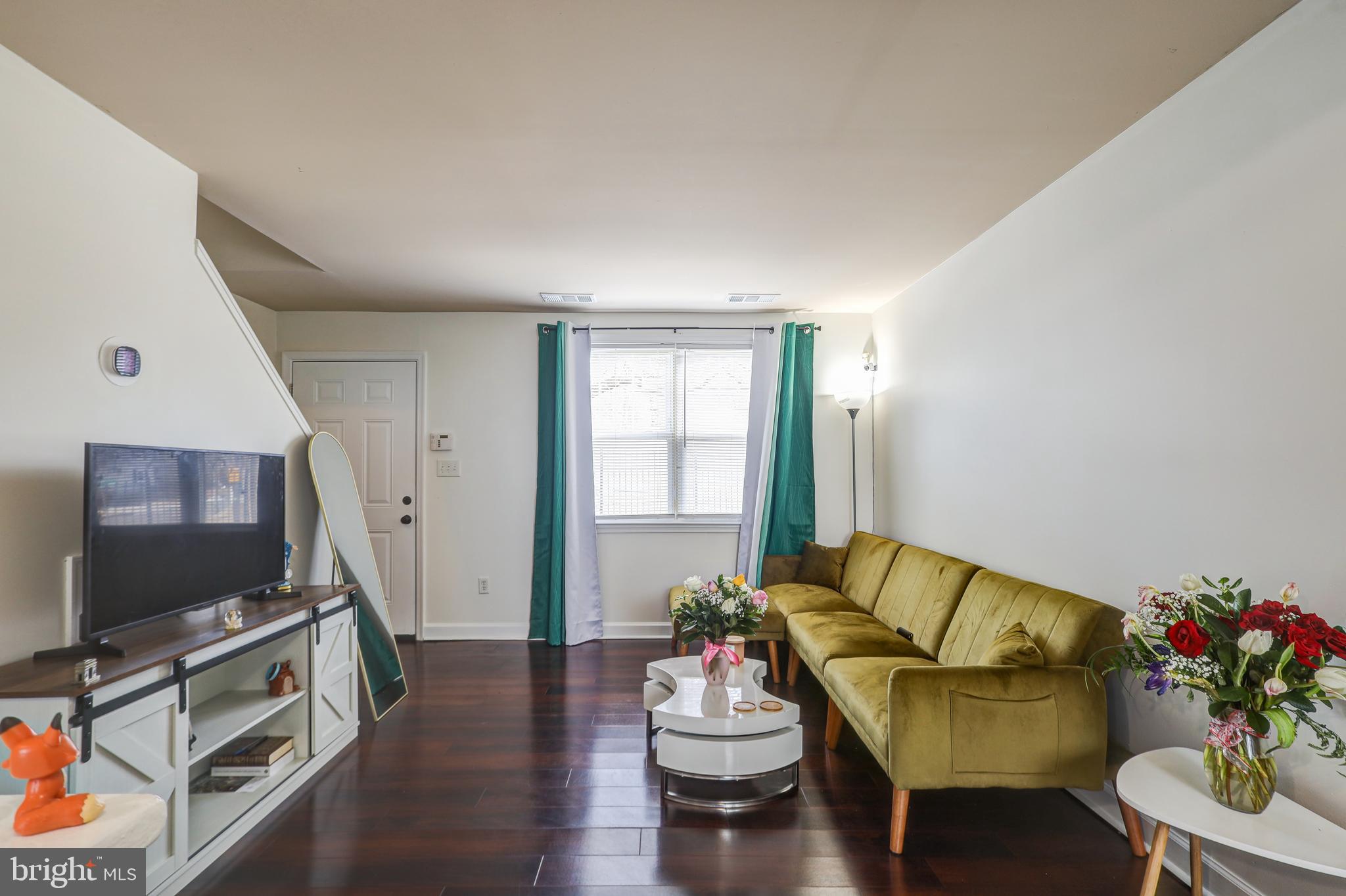 2512 KENT VILLAGE DRIVE