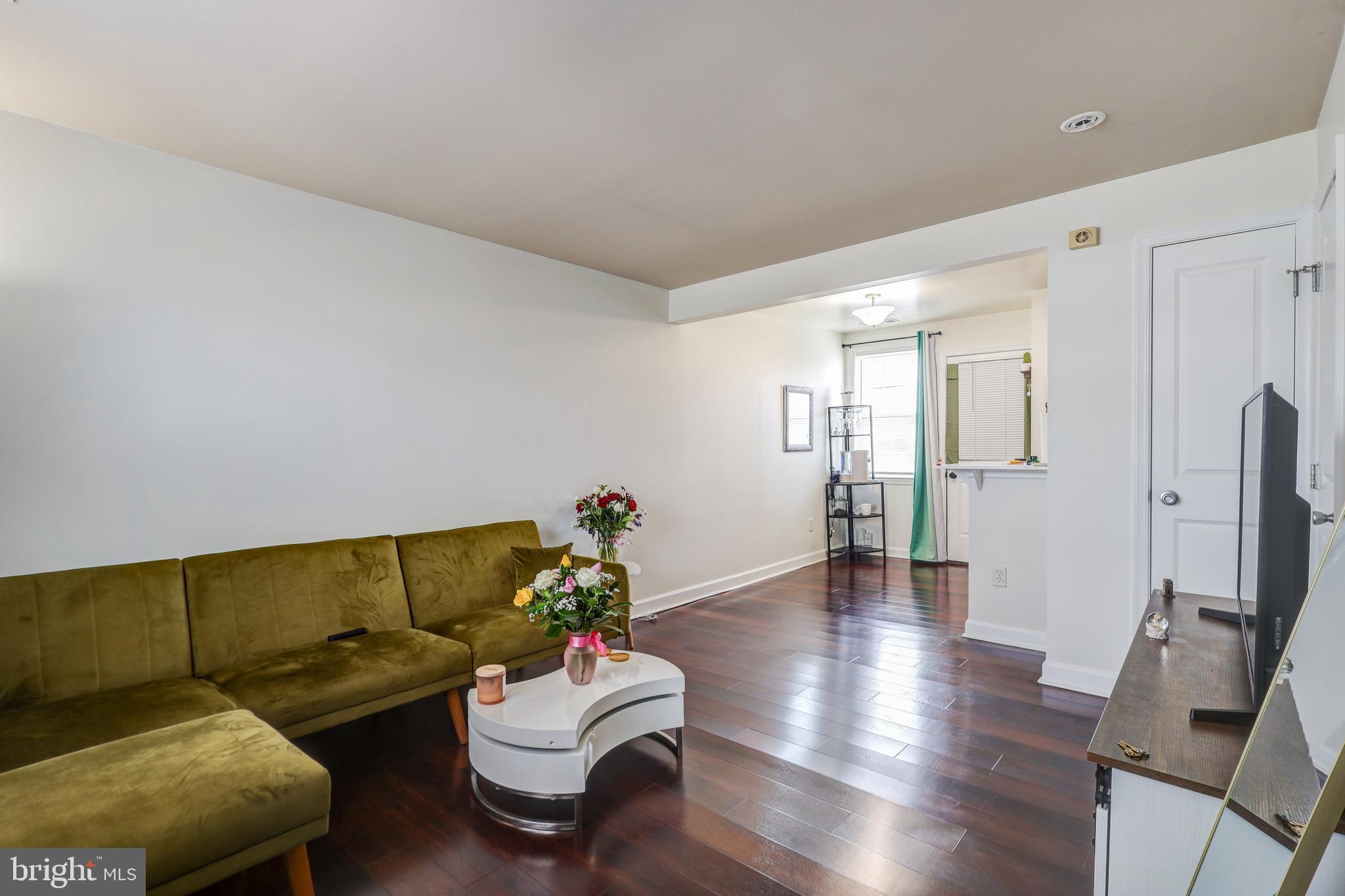 2512 KENT VILLAGE DRIVE