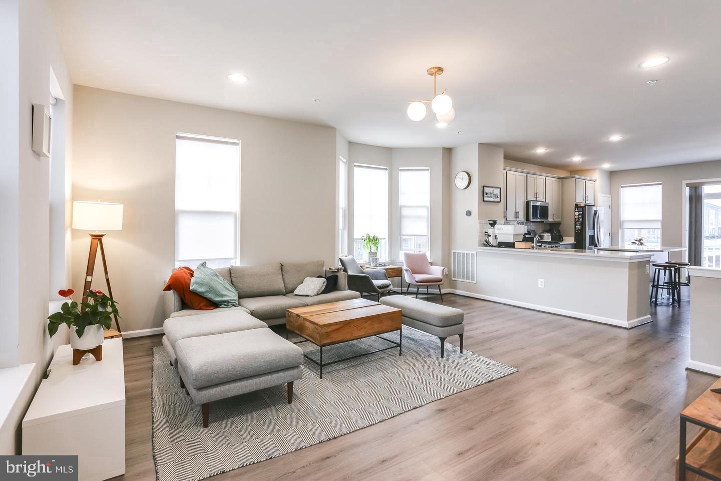 16233 COOLIDGE AVENUE