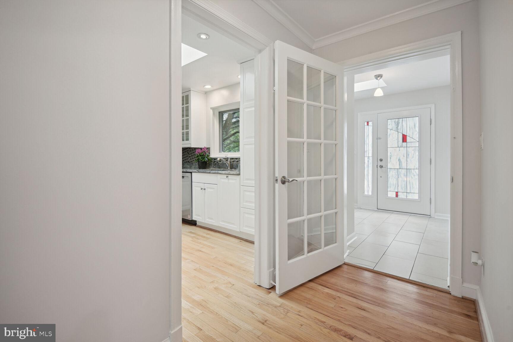 TULIP HILL - Residential