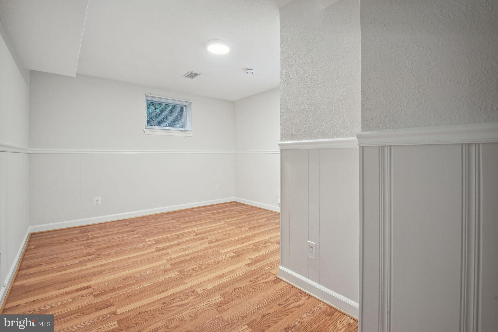 TULIP HILL - Residential