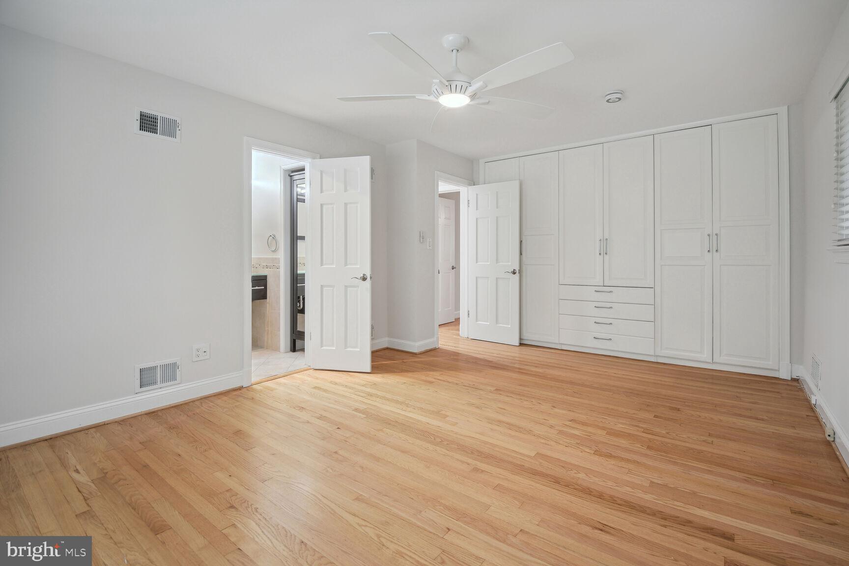 TULIP HILL - Residential