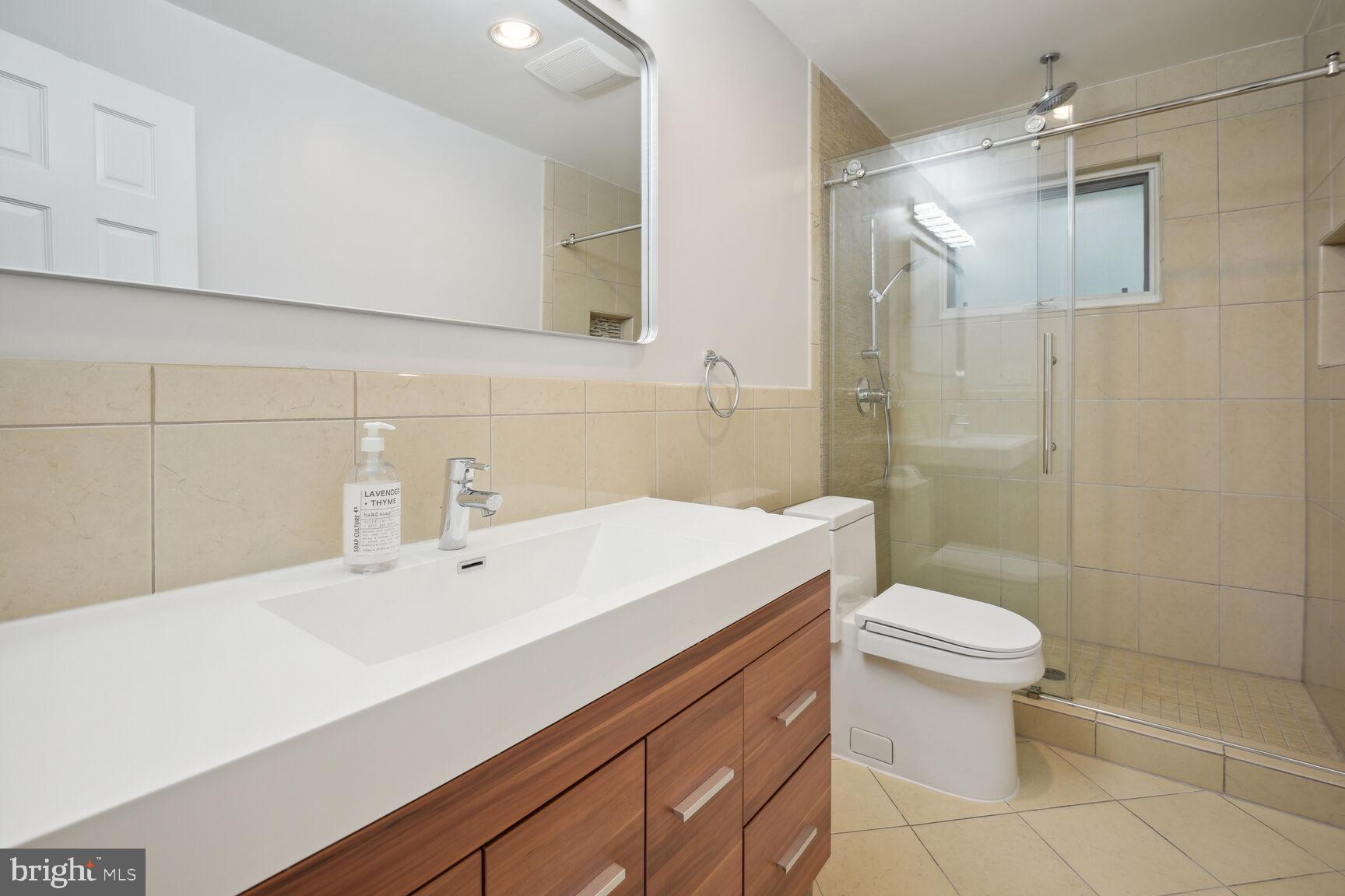 TULIP HILL - Residential