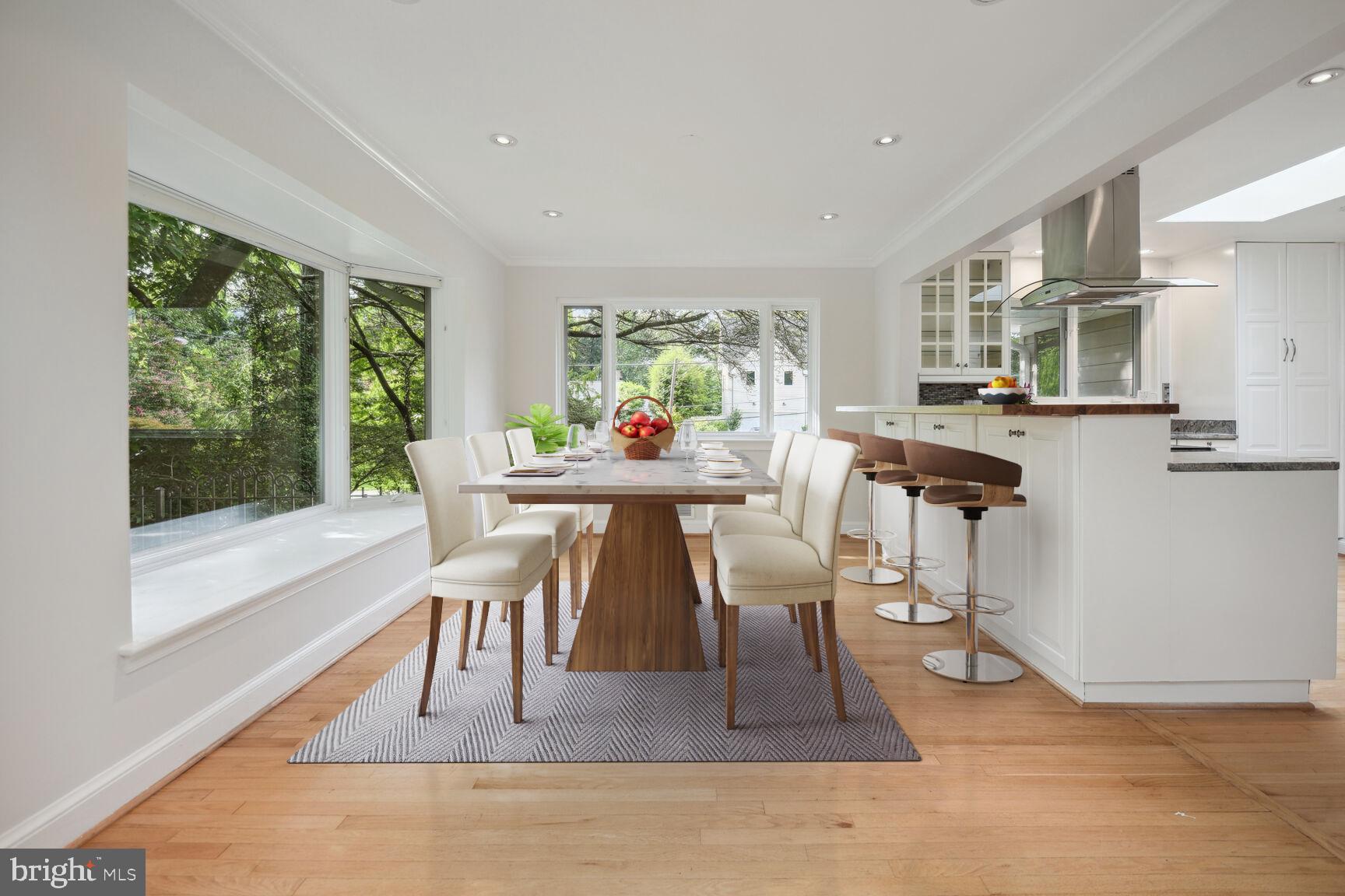 TULIP HILL - Residential